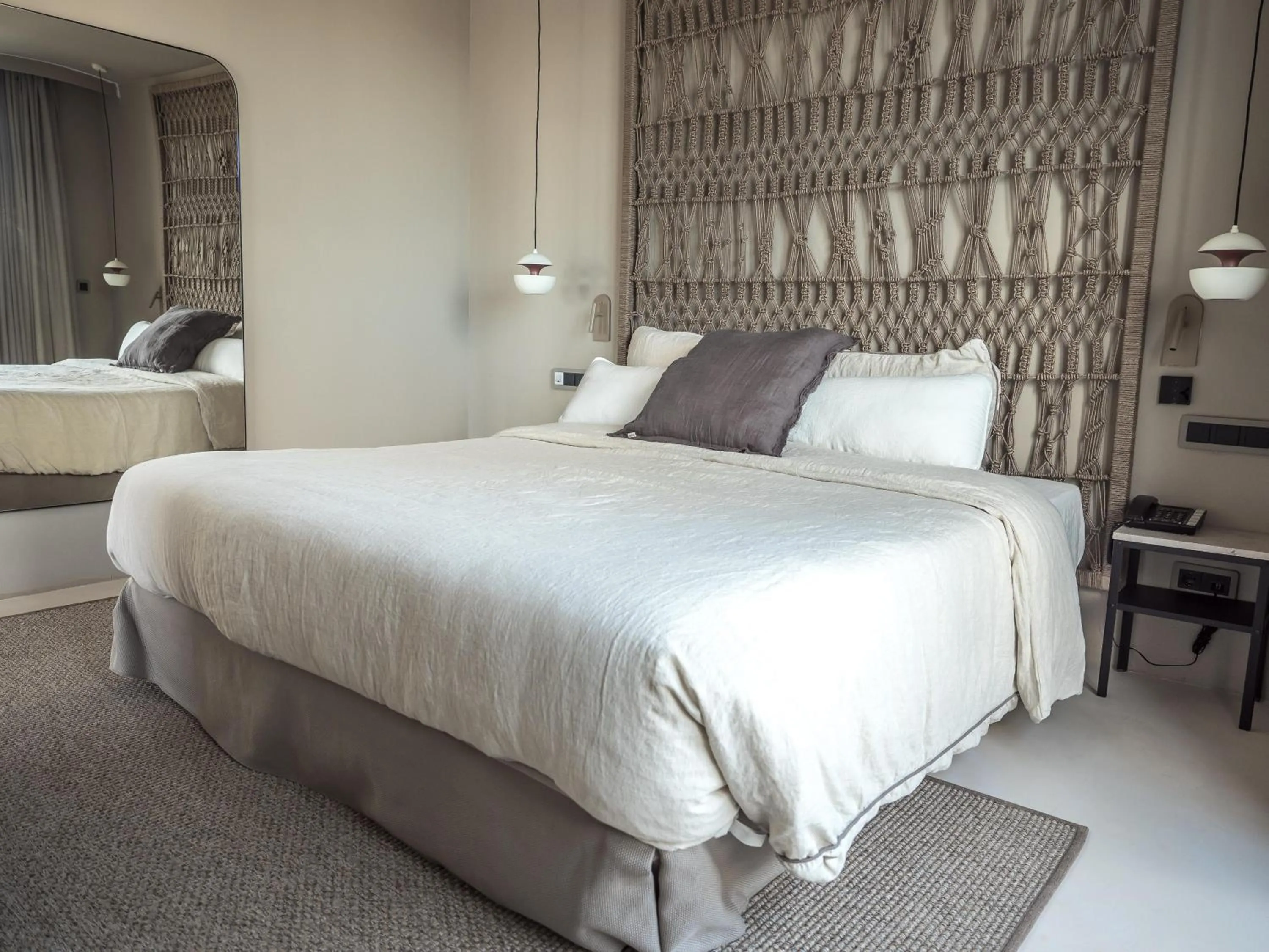 Photo of the whole room, Bed in Barefoot Hotel Mallorca