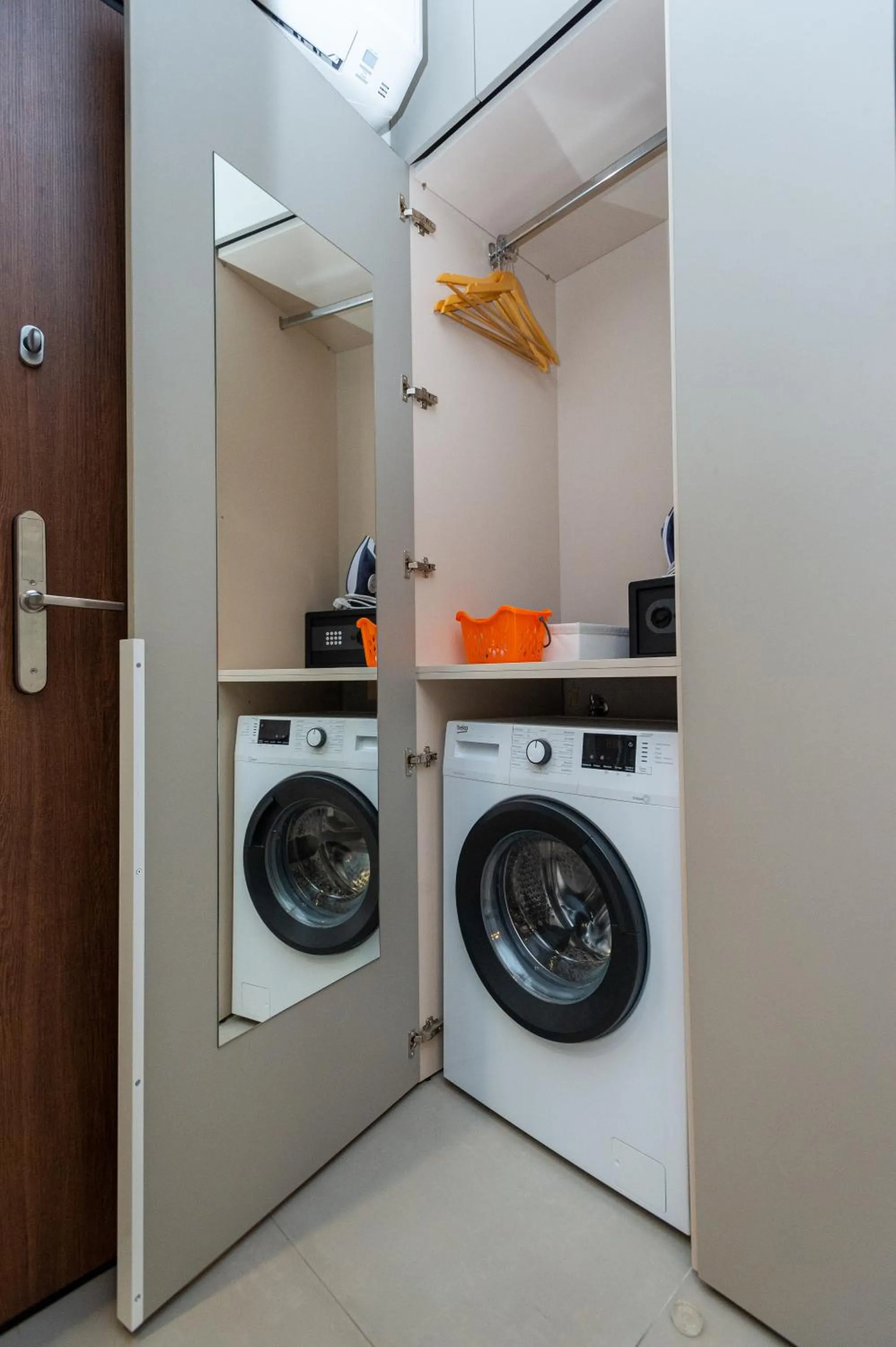 washing machine in Empress Luxury Residences