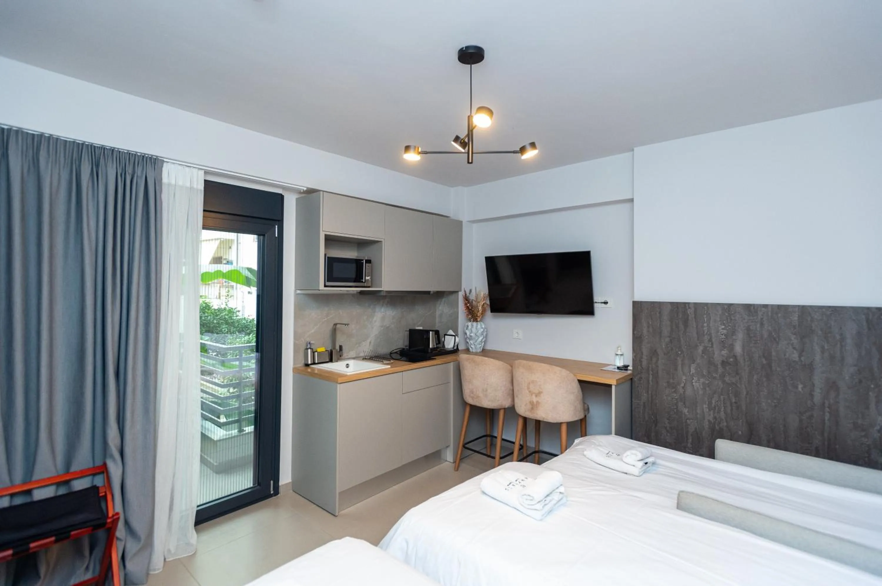 Bed in Empress Luxury Residences