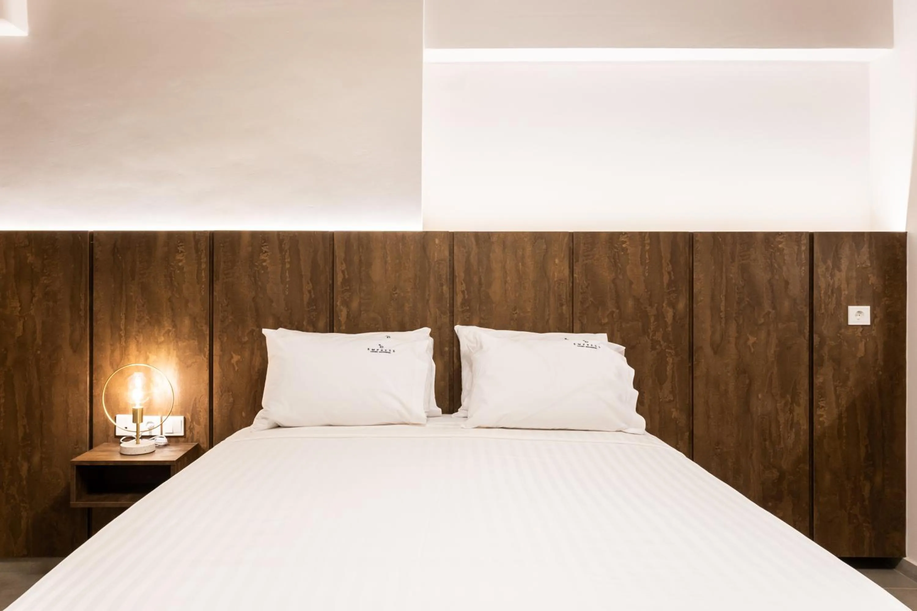 Bedroom, Bed in Empress Luxury Residences