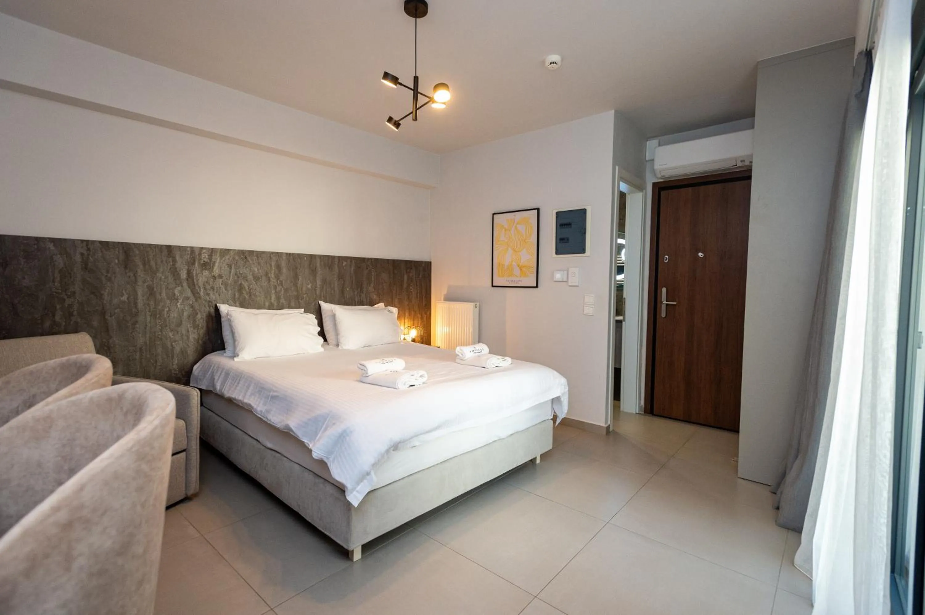 Bed in Empress Luxury Residences