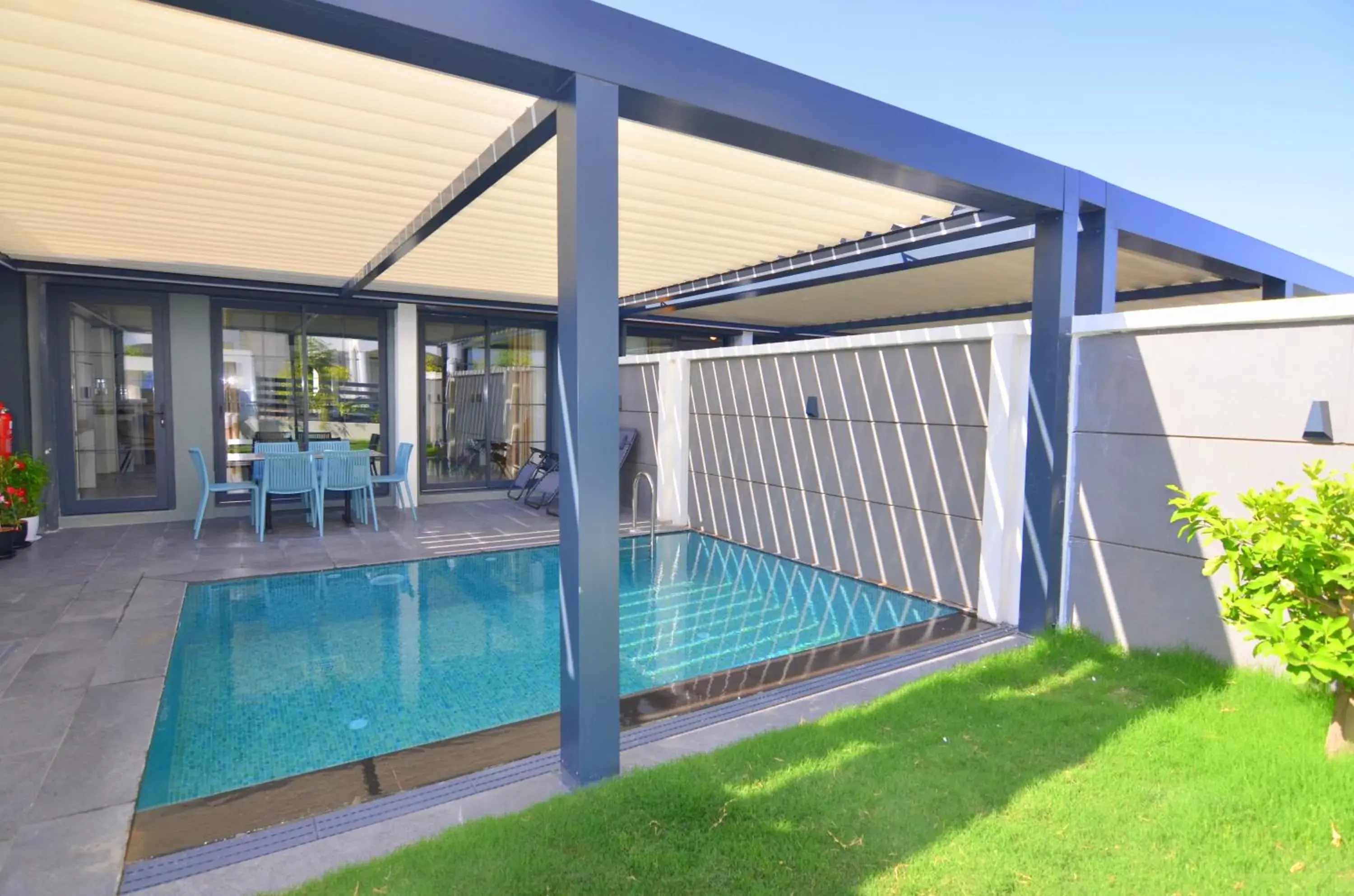 Two-Bedroom Suites With Private Pool in Juglans Suites Two-Bedroom Suites With Private Pool in Juglans Suites