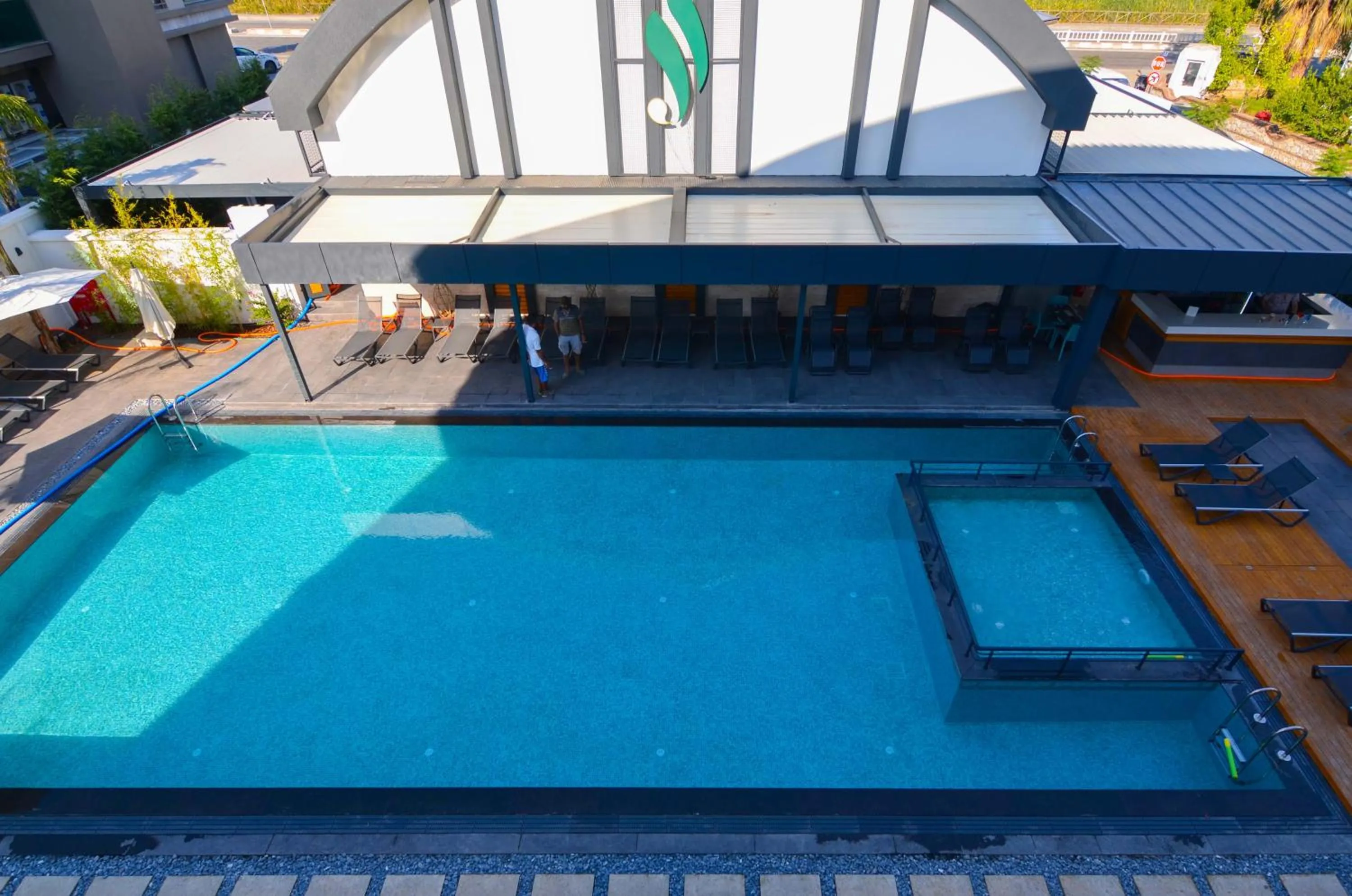 Pool view in Juglans Suites