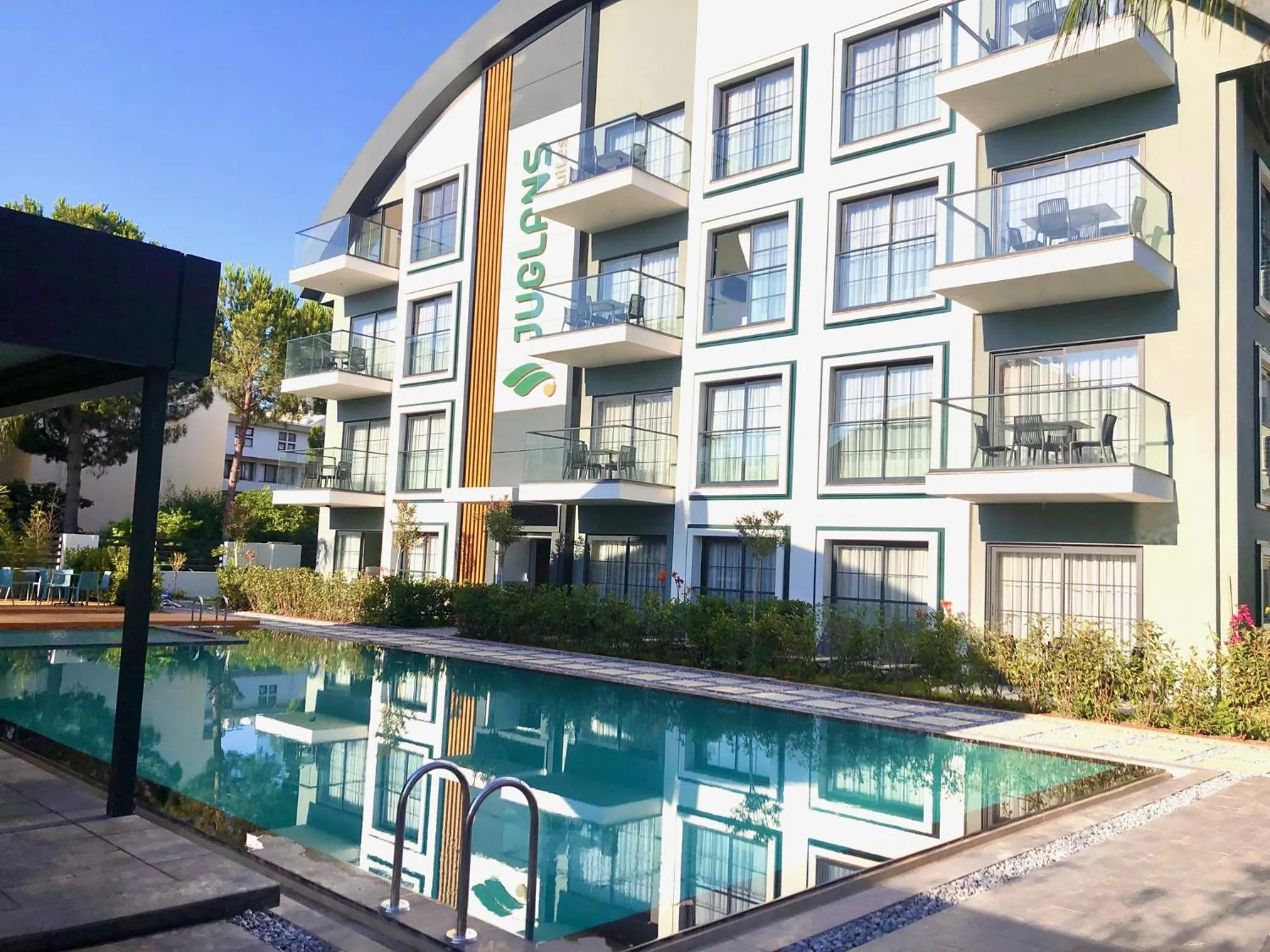 Property building in Juglans Suites