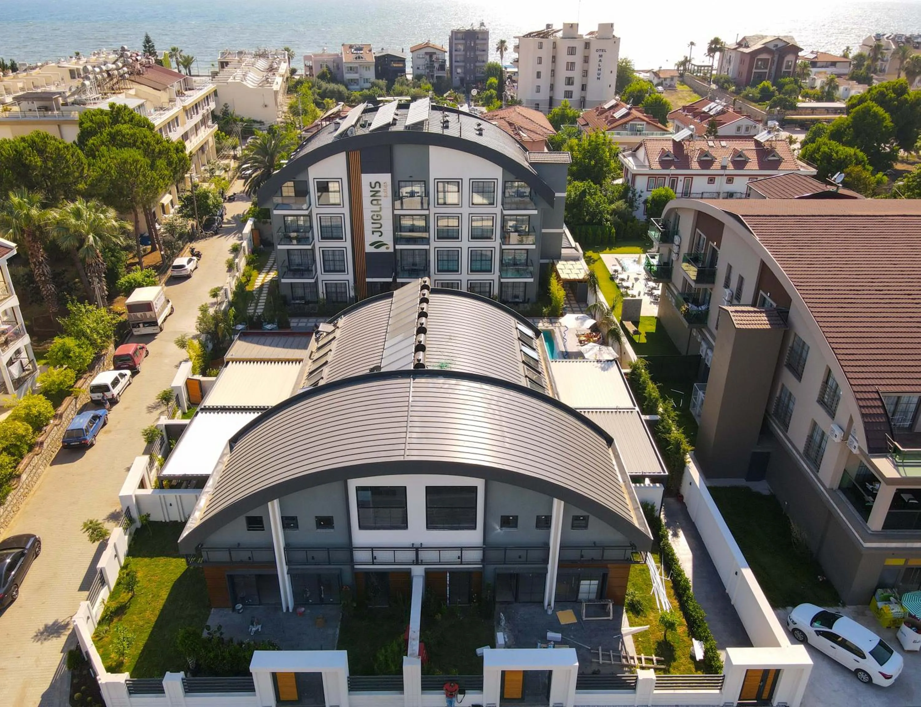 Property building in Juglans Suites