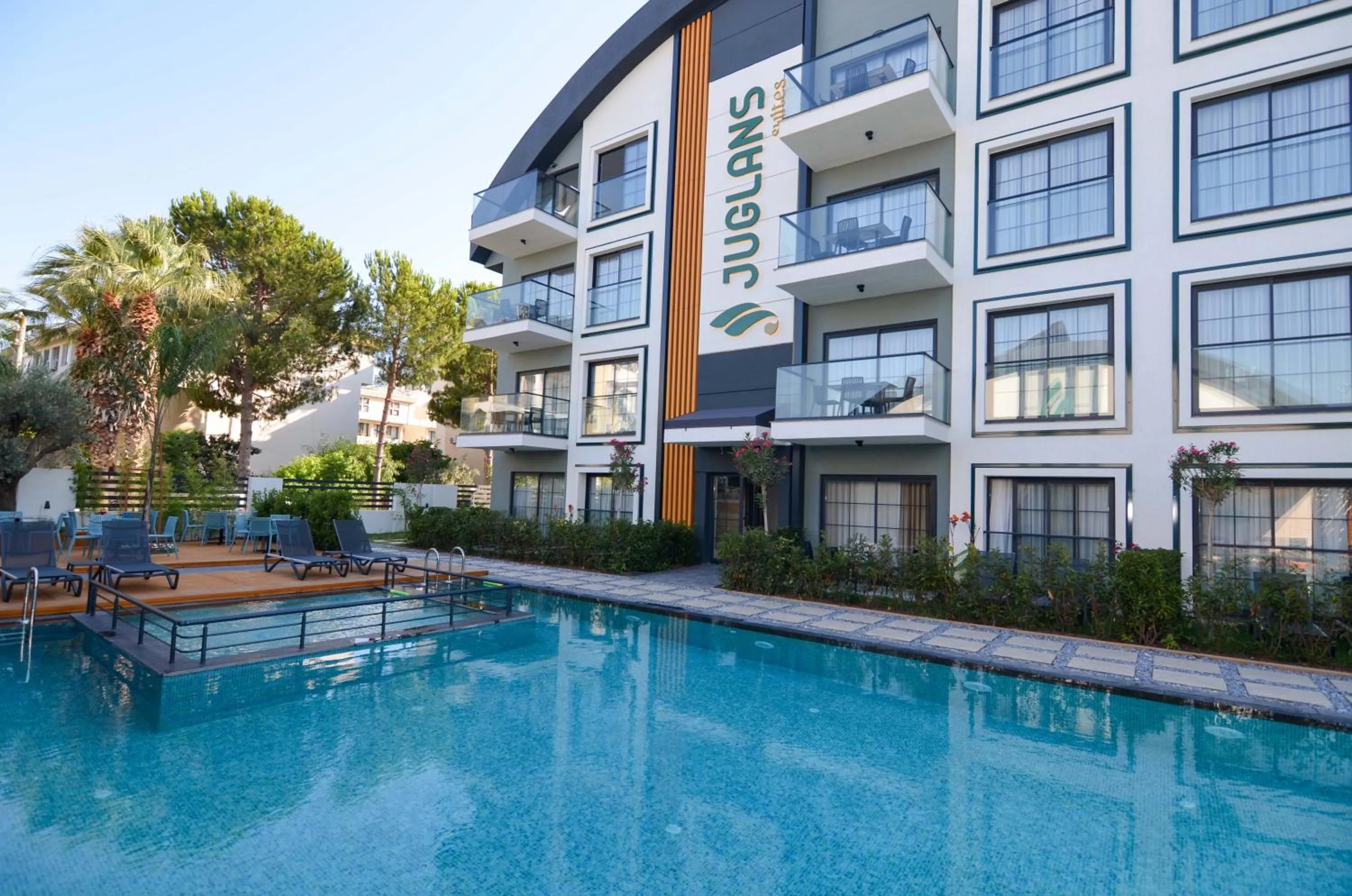 Property building in Juglans Suites