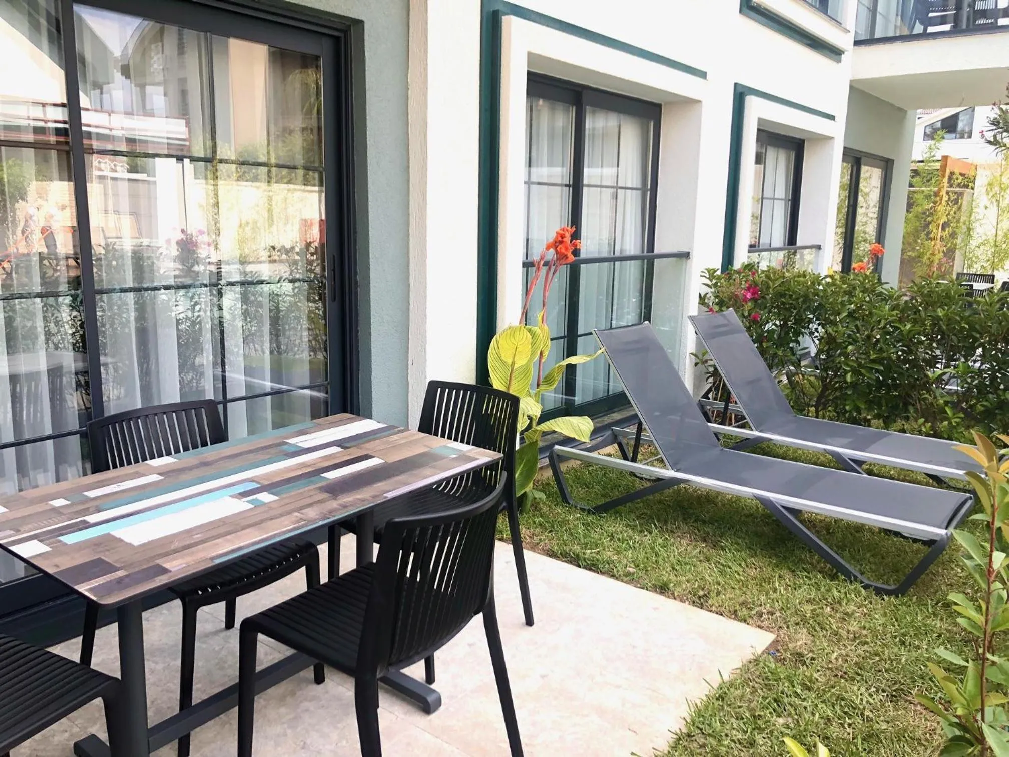 Patio in Juglans Suites