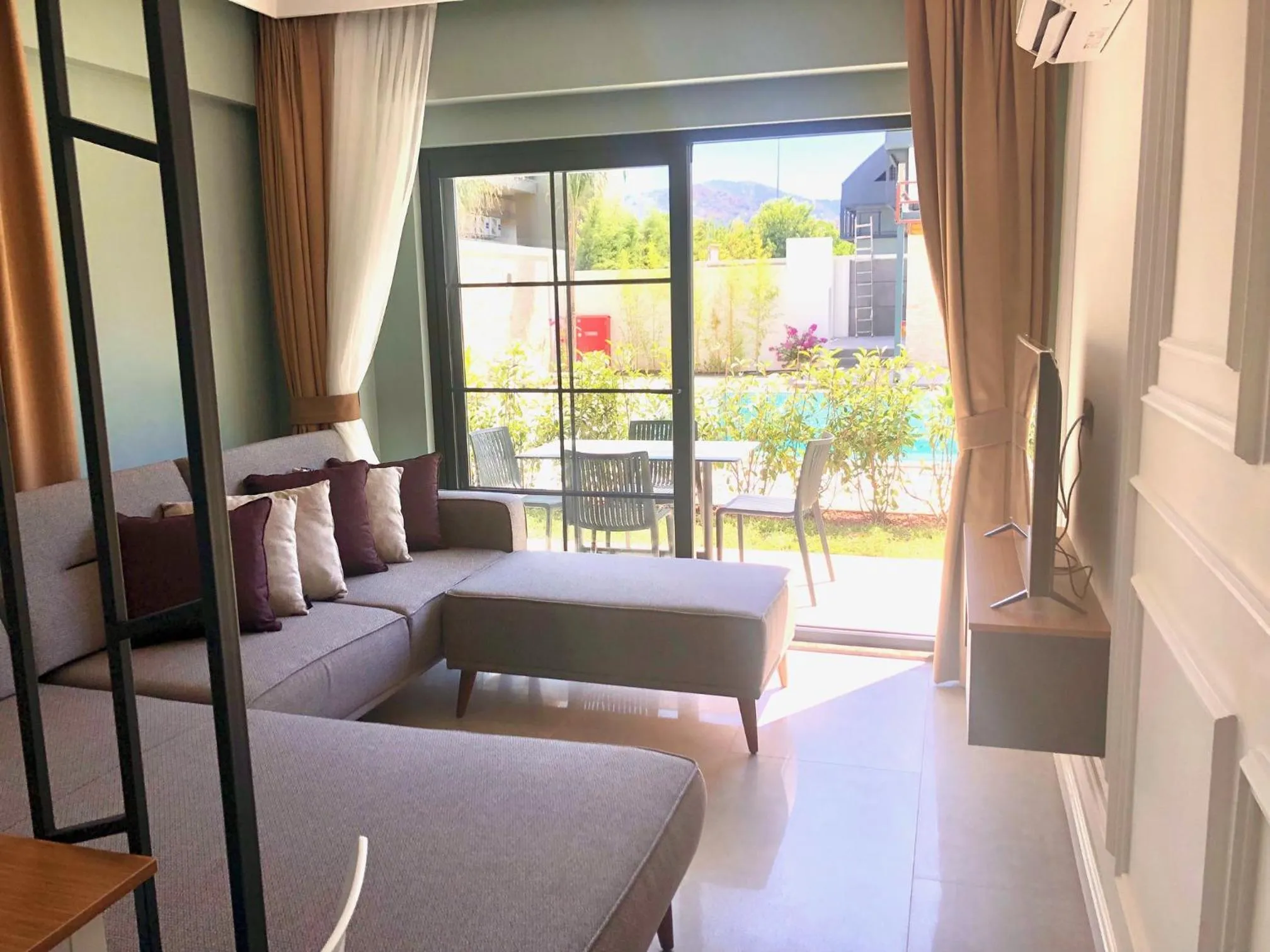 Living room in Juglans Suites