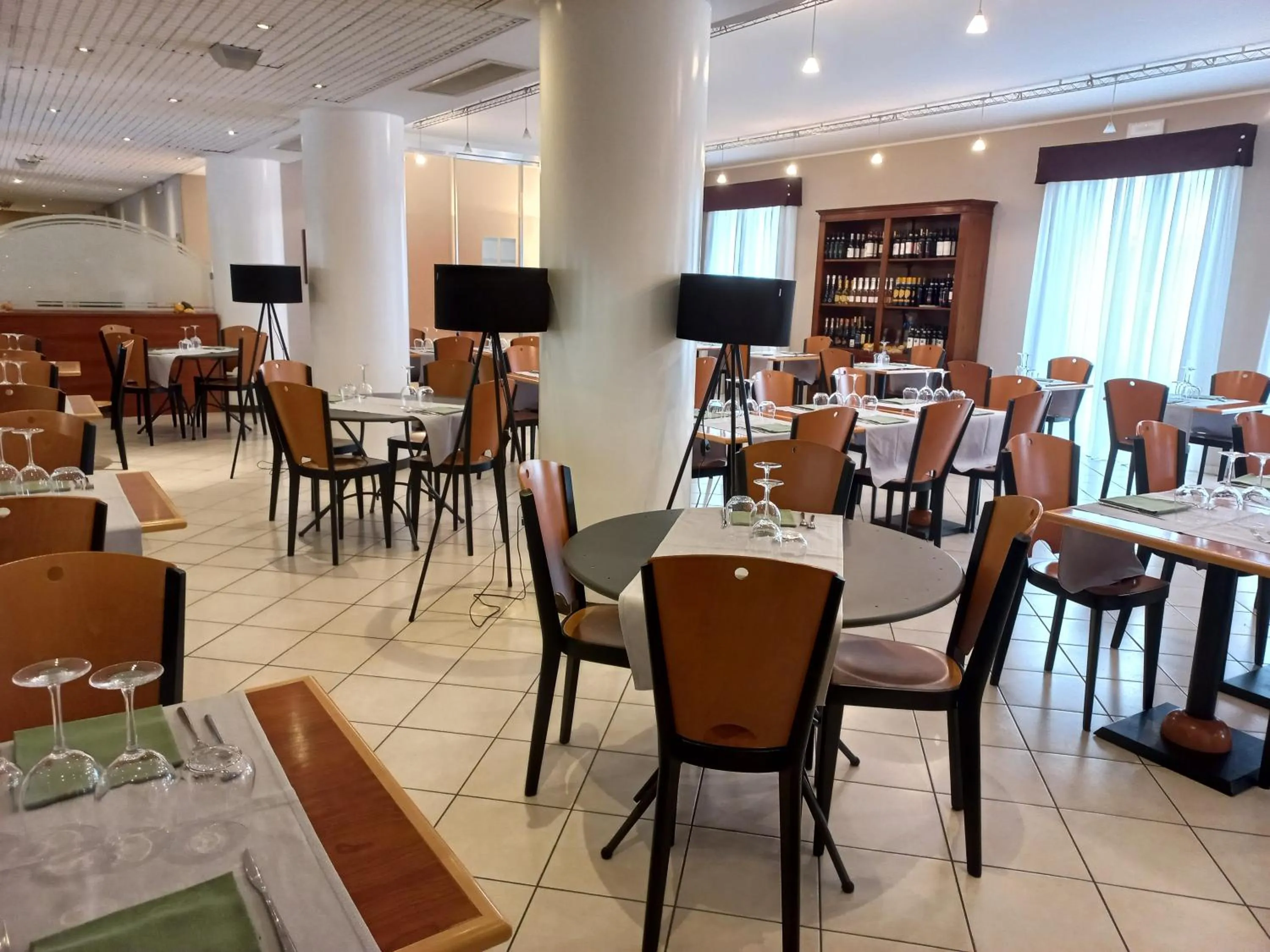 Restaurant/places to eat in UNA HOTELS Occhiobello