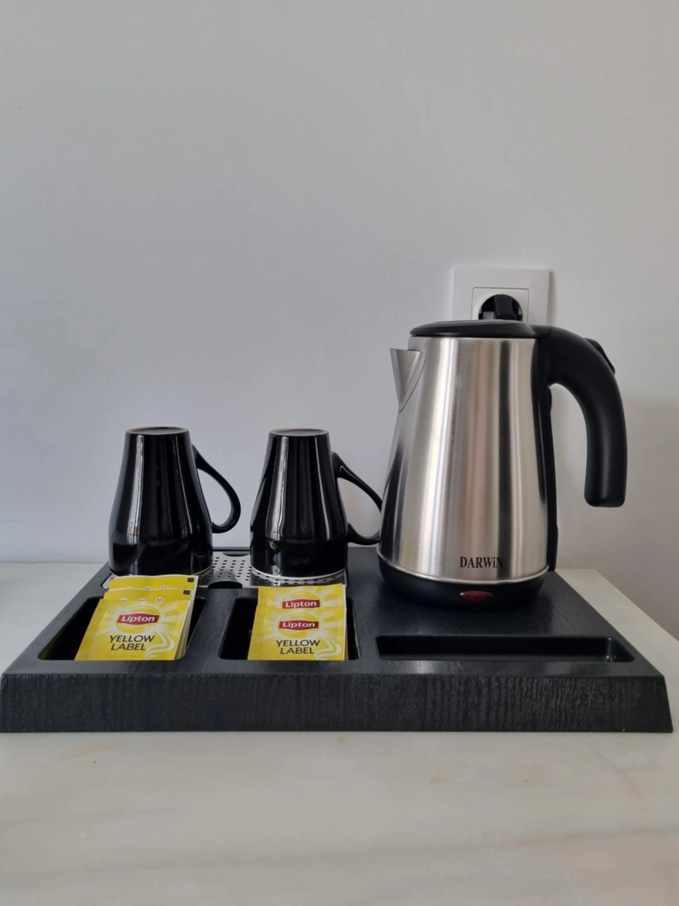 Hall Apartments & Rooms - by Avelink