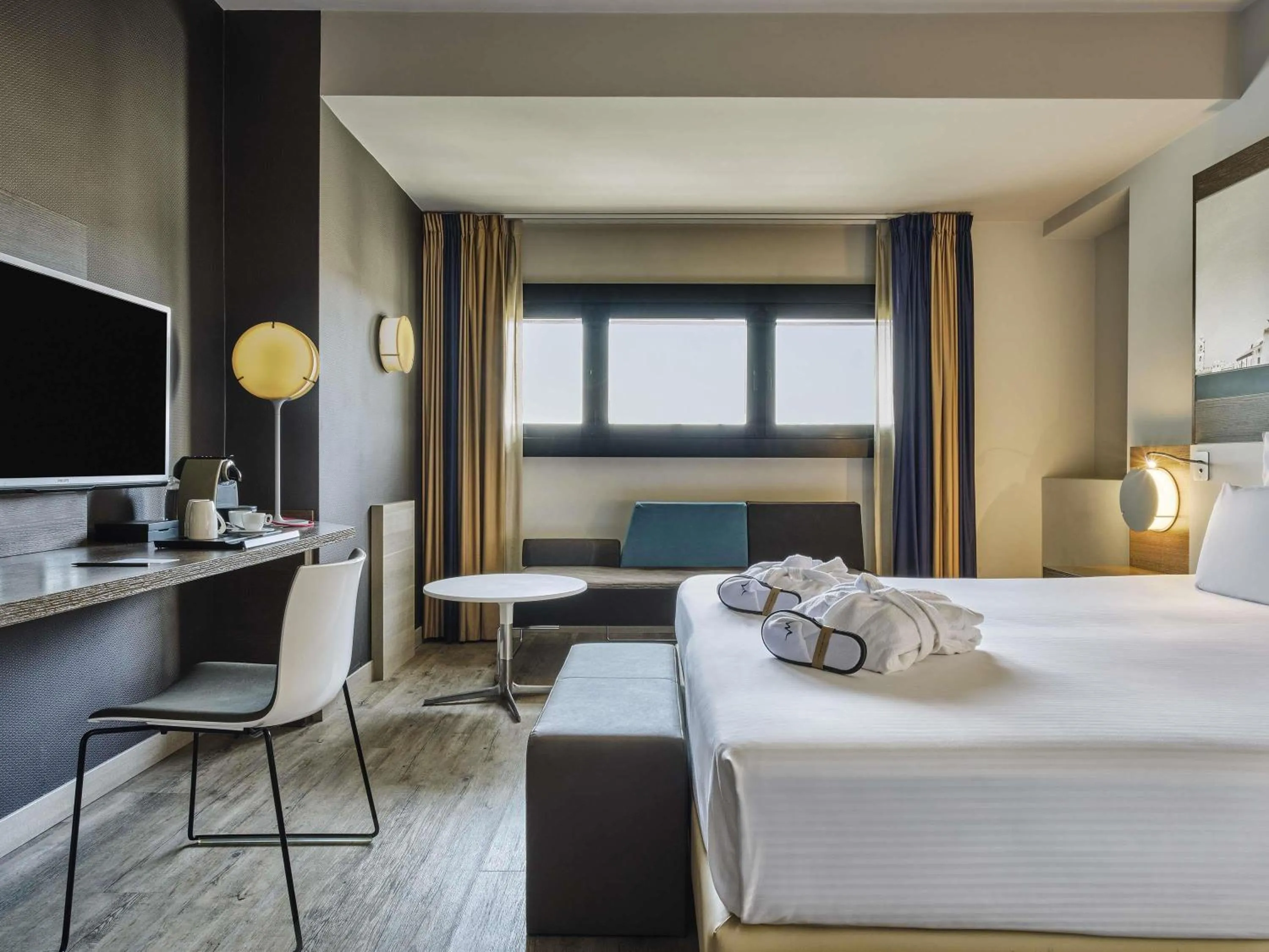 Bedroom, Bed in Mercure Roma Centro Colosseo