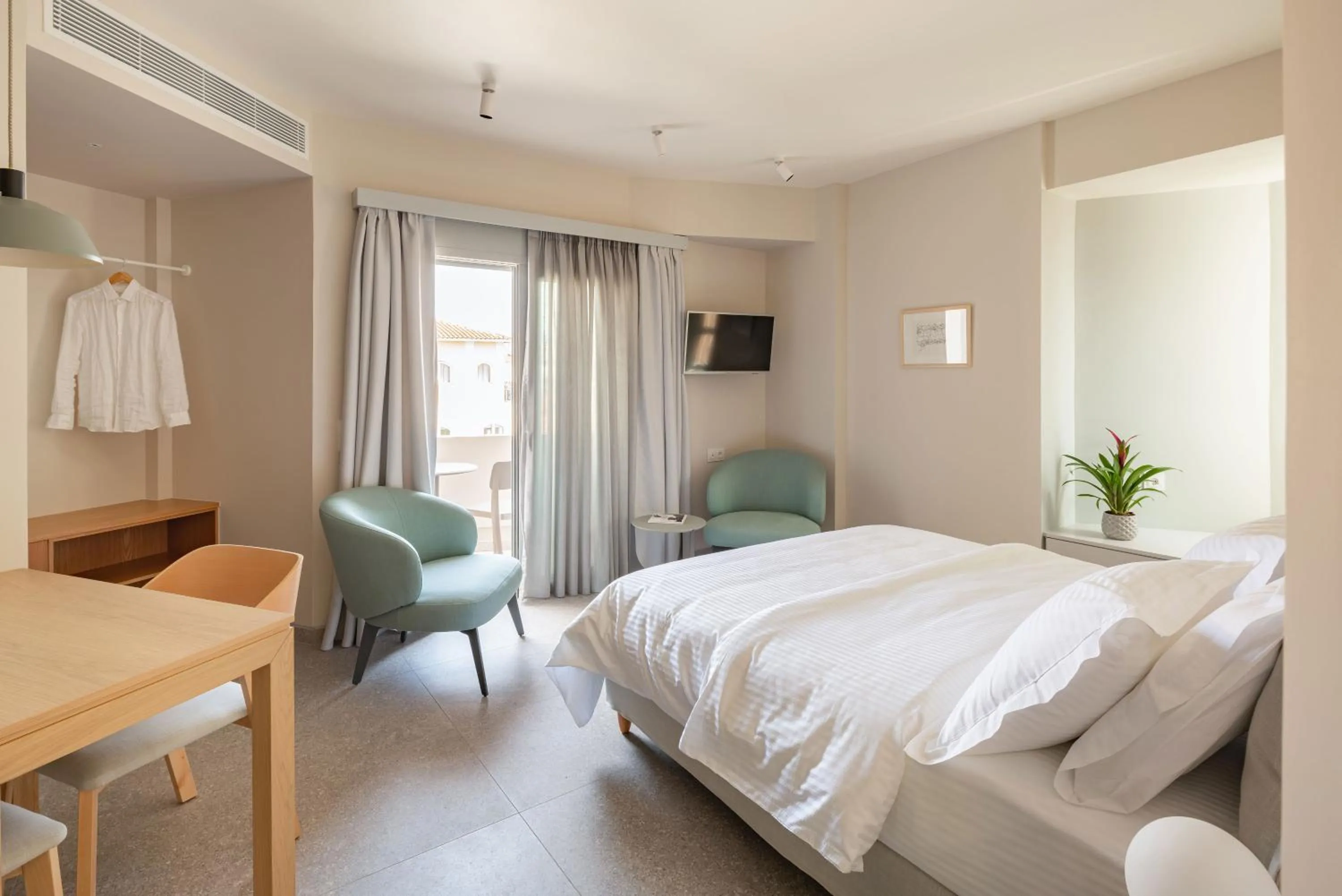 Photo of the whole room, Bed in Townhouse Lefkada