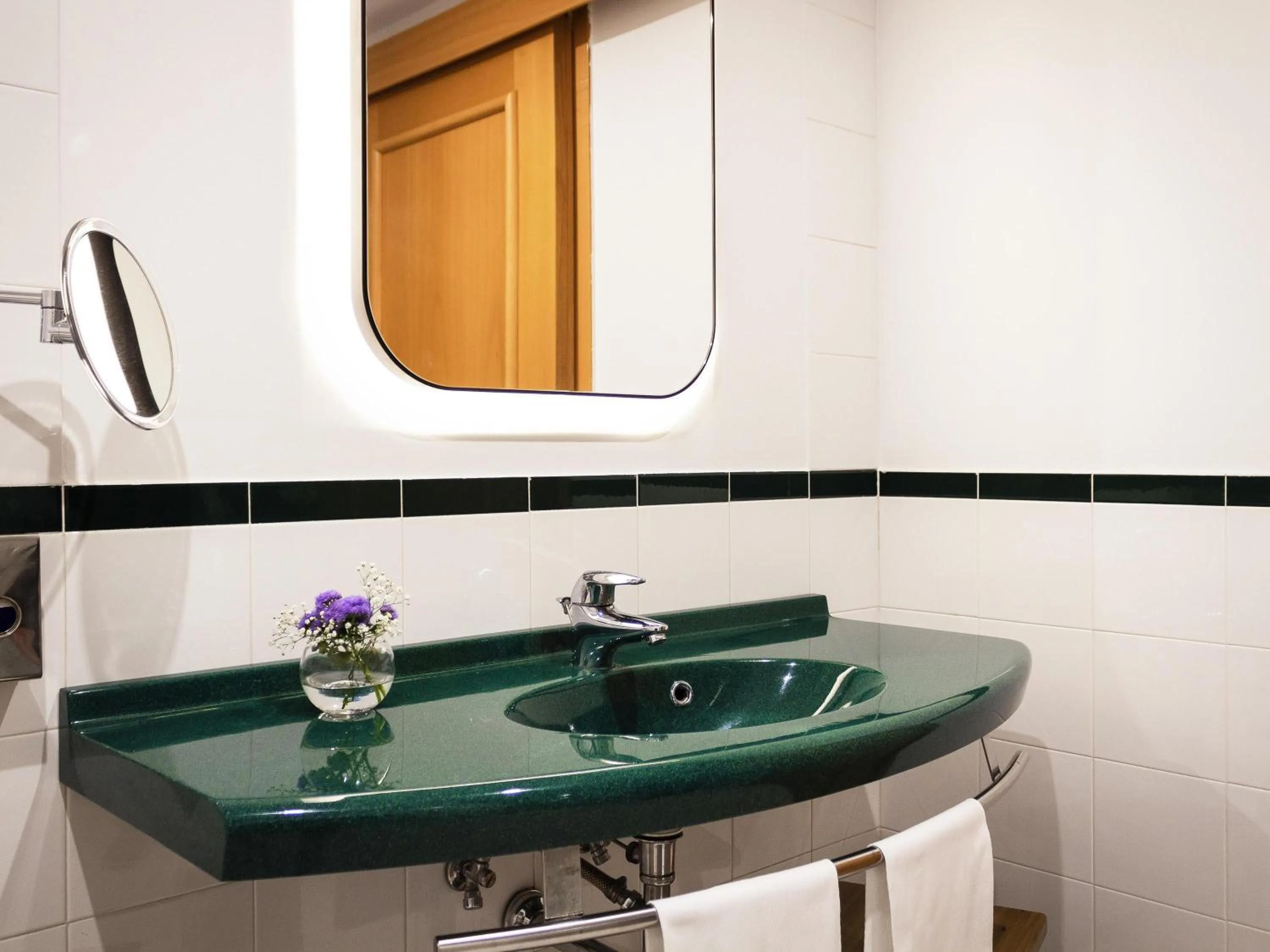 Bedroom in Hotel Mercure Roma Corso Trieste