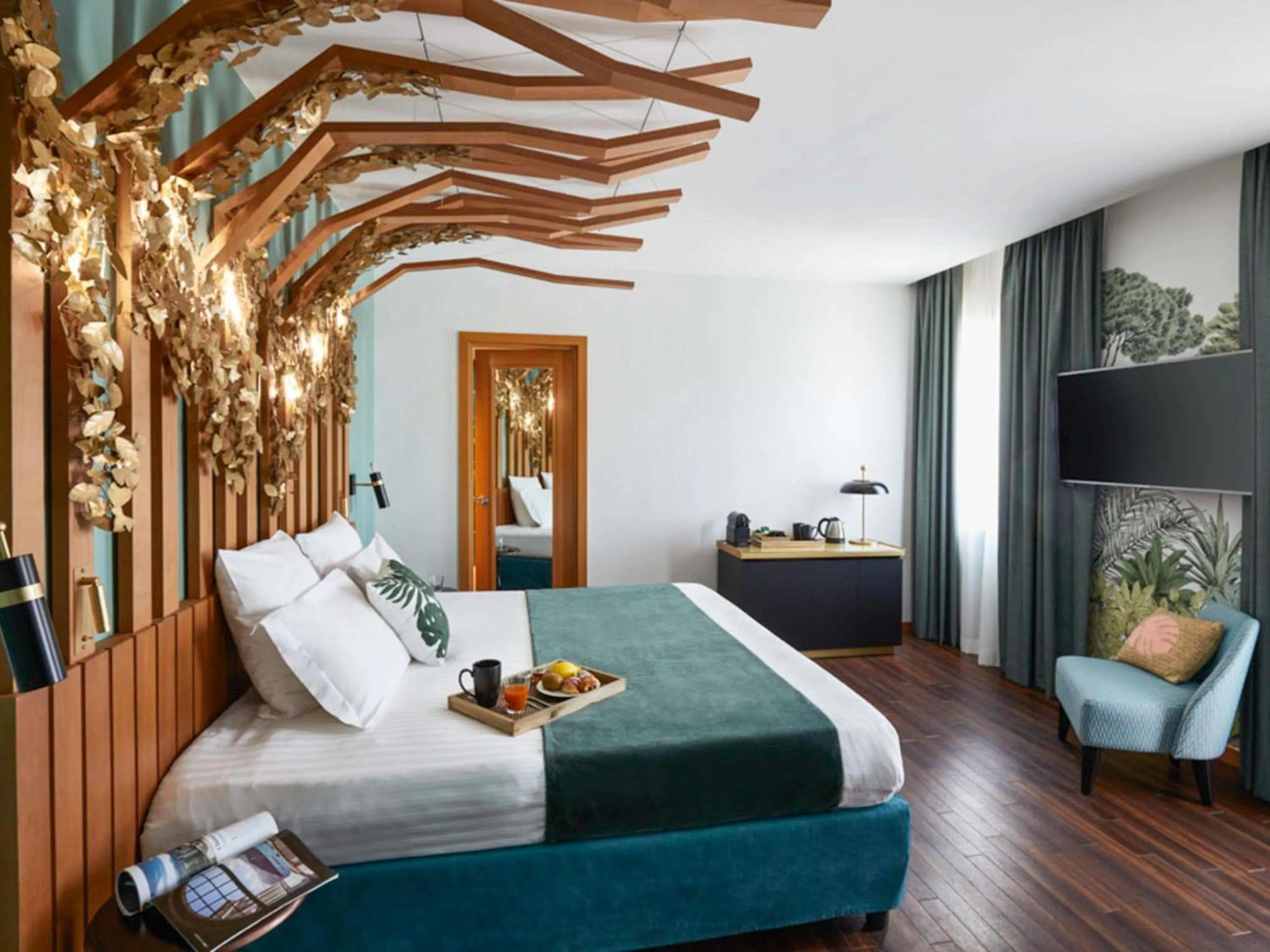 Bedroom, Bed in Hotel Mercure Roma Corso Trieste