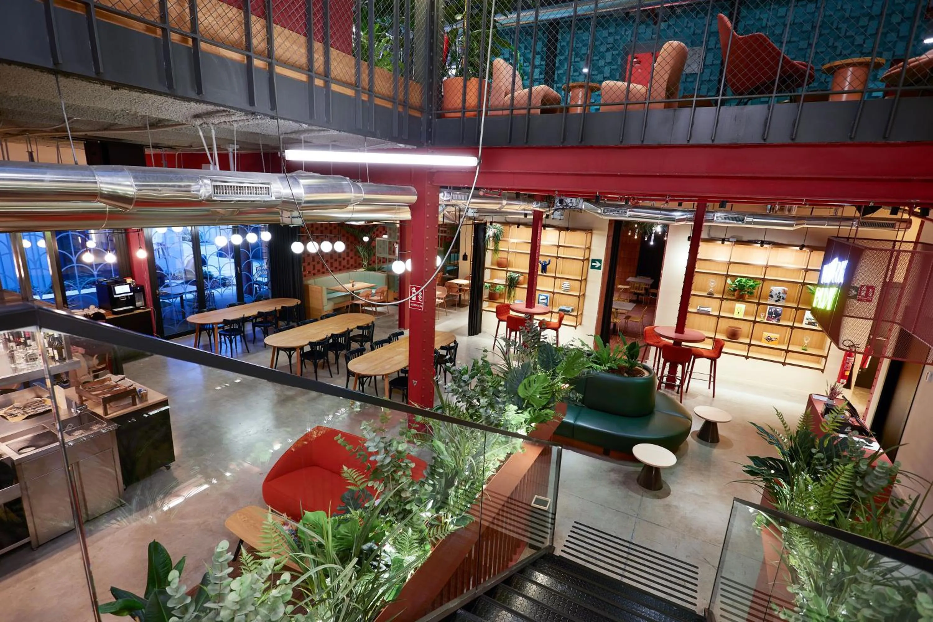 Restaurant/places to eat in The Social Hub Madrid 4 star