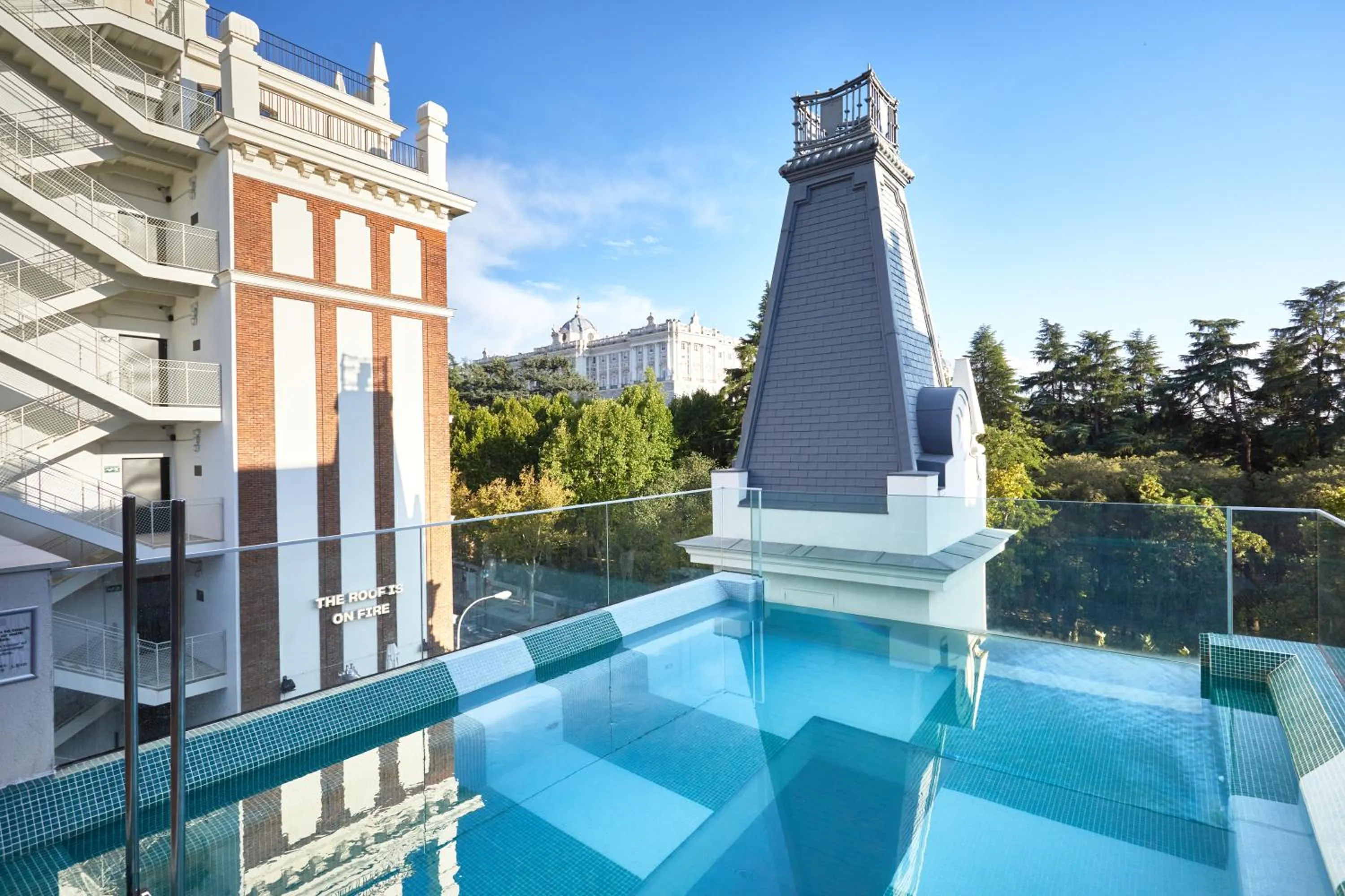 Swimming pool in The Social Hub Madrid 4 star