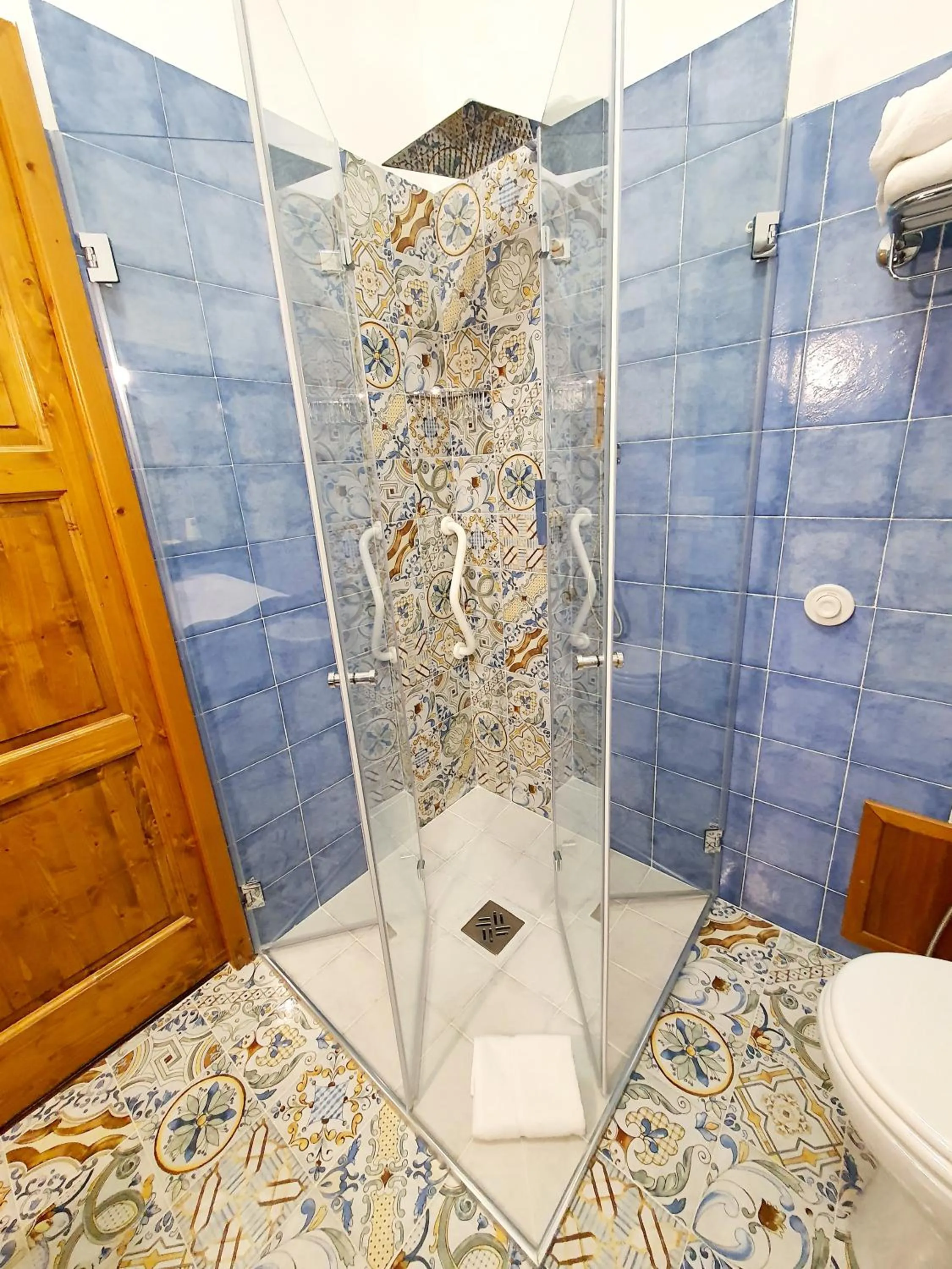 Bathroom in Hotel Cala Marina