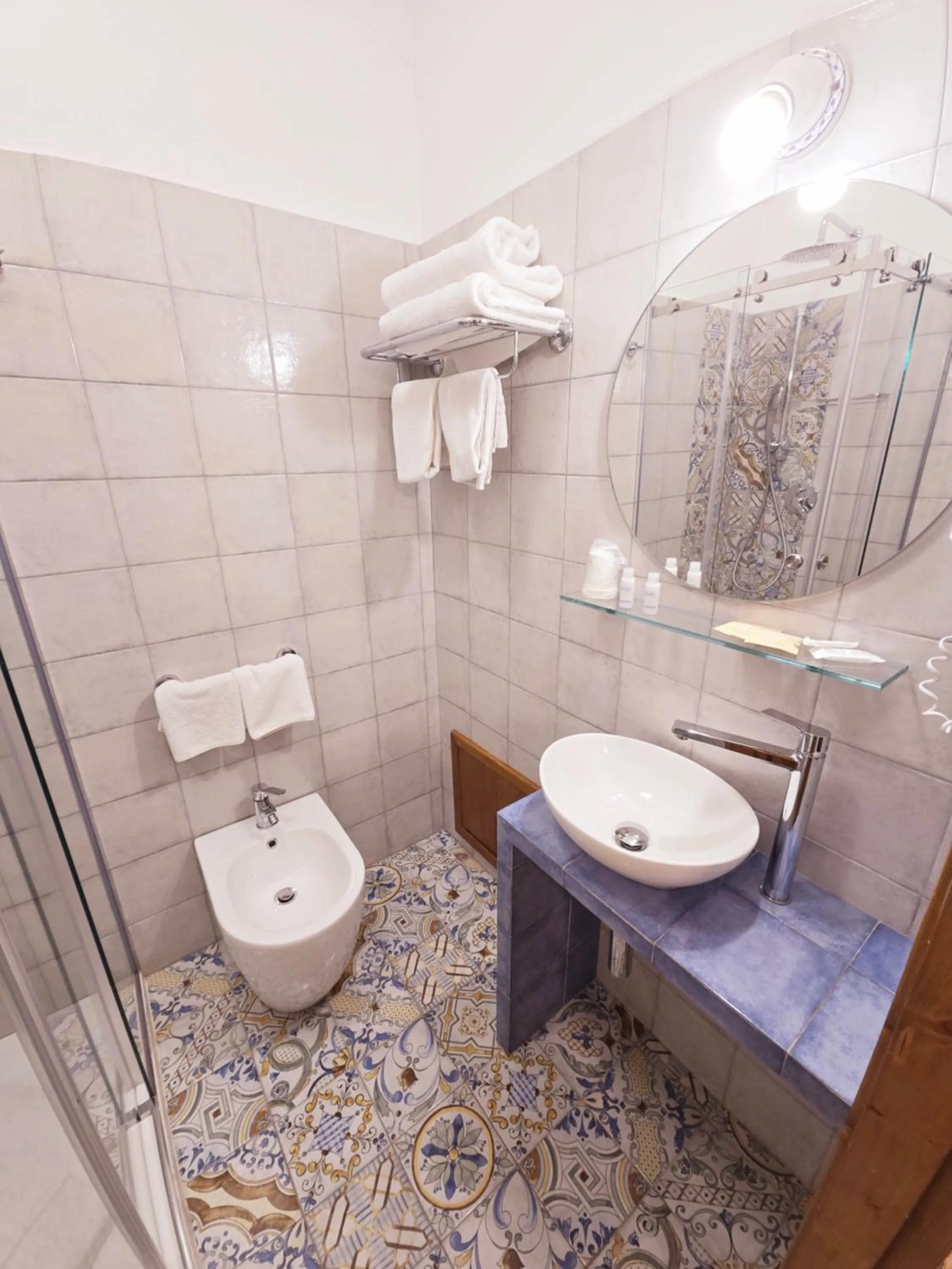 Bathroom in Hotel Cala Marina