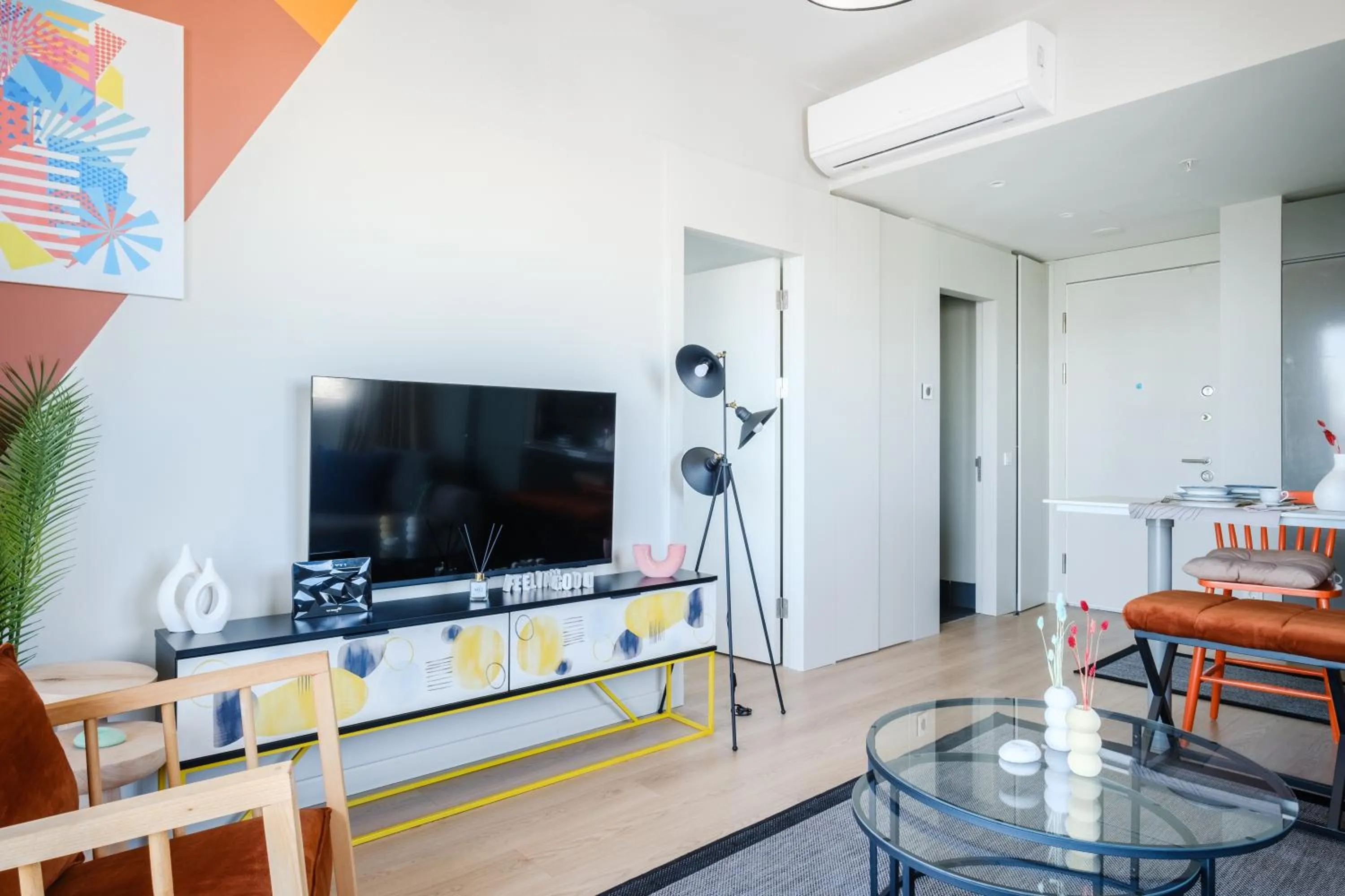 TV and multimedia in Roya Nova Residence by NewInn