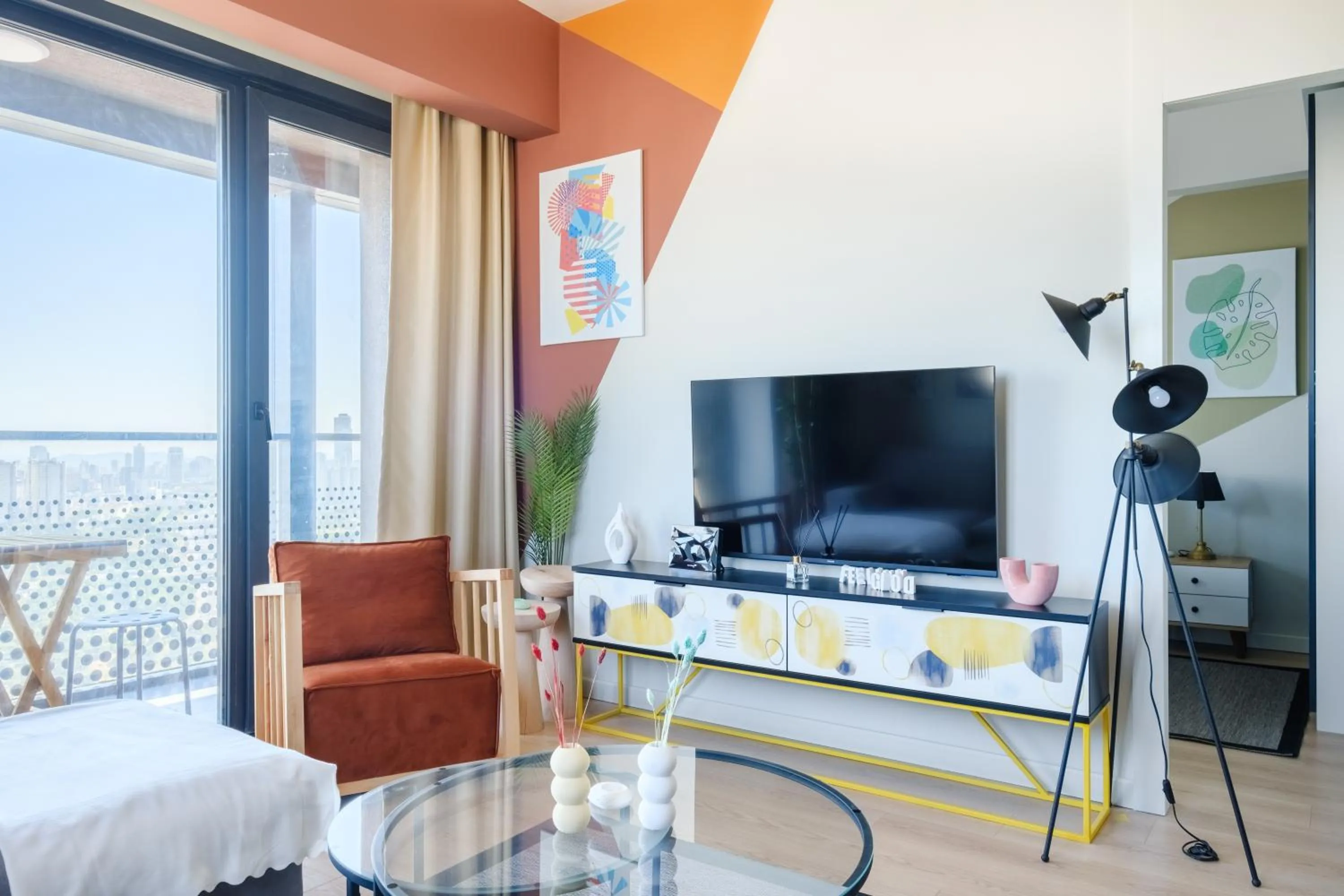 TV and multimedia in Roya Nova Residence by NewInn