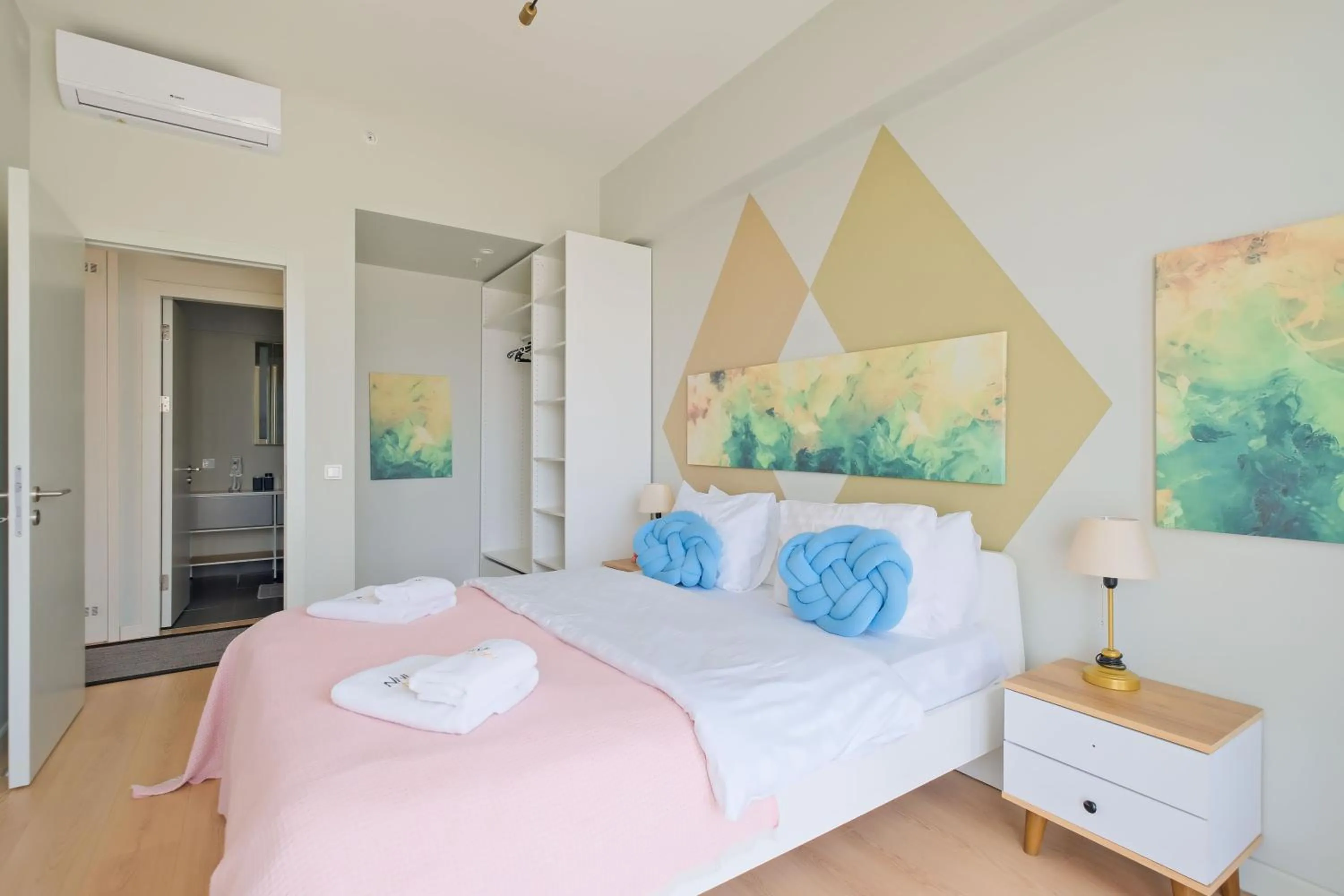 Bed in Roya Nova Residence by NewInn