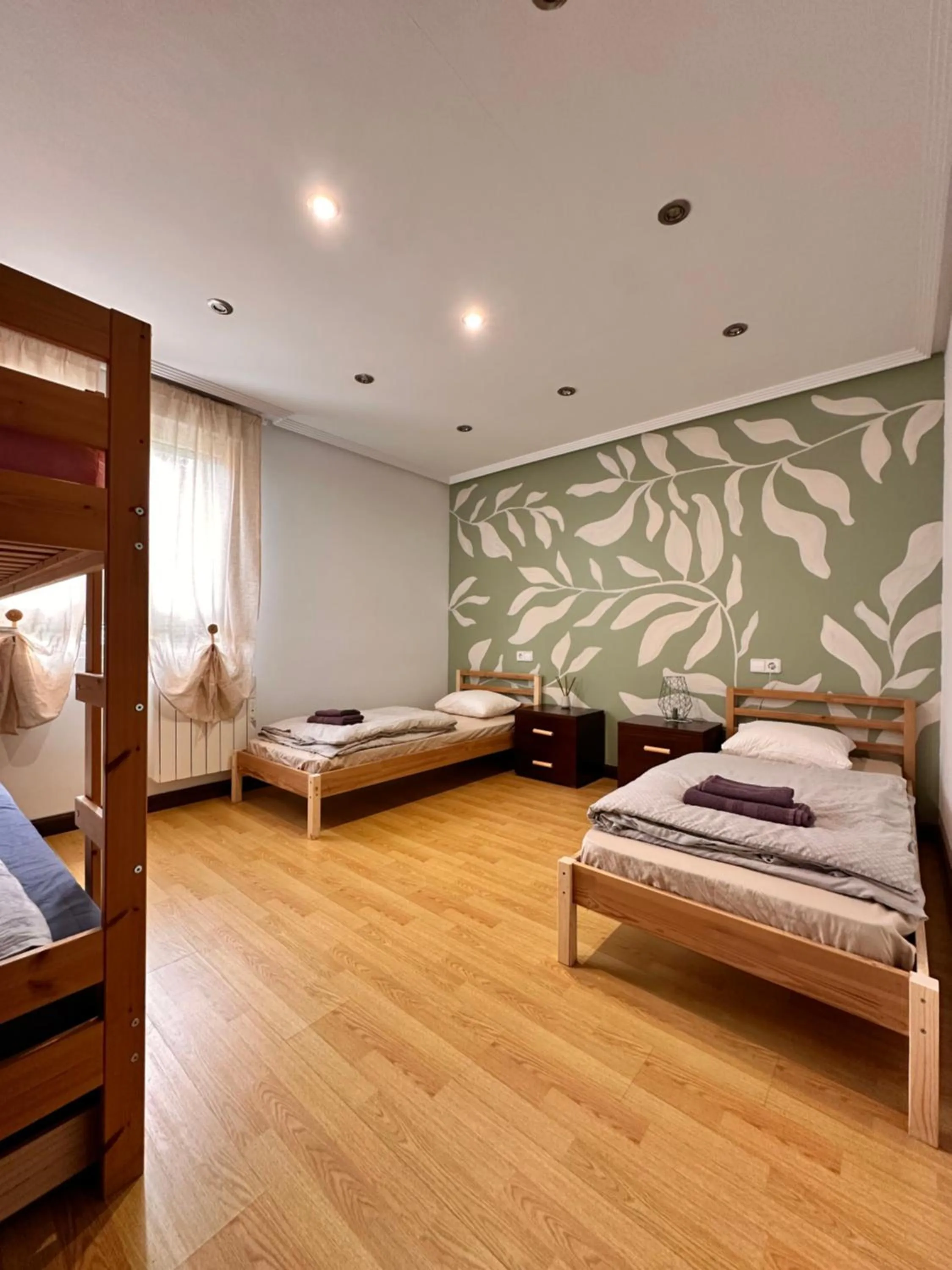 Bedroom, Bed in El Gato Gordo - bike & surf house