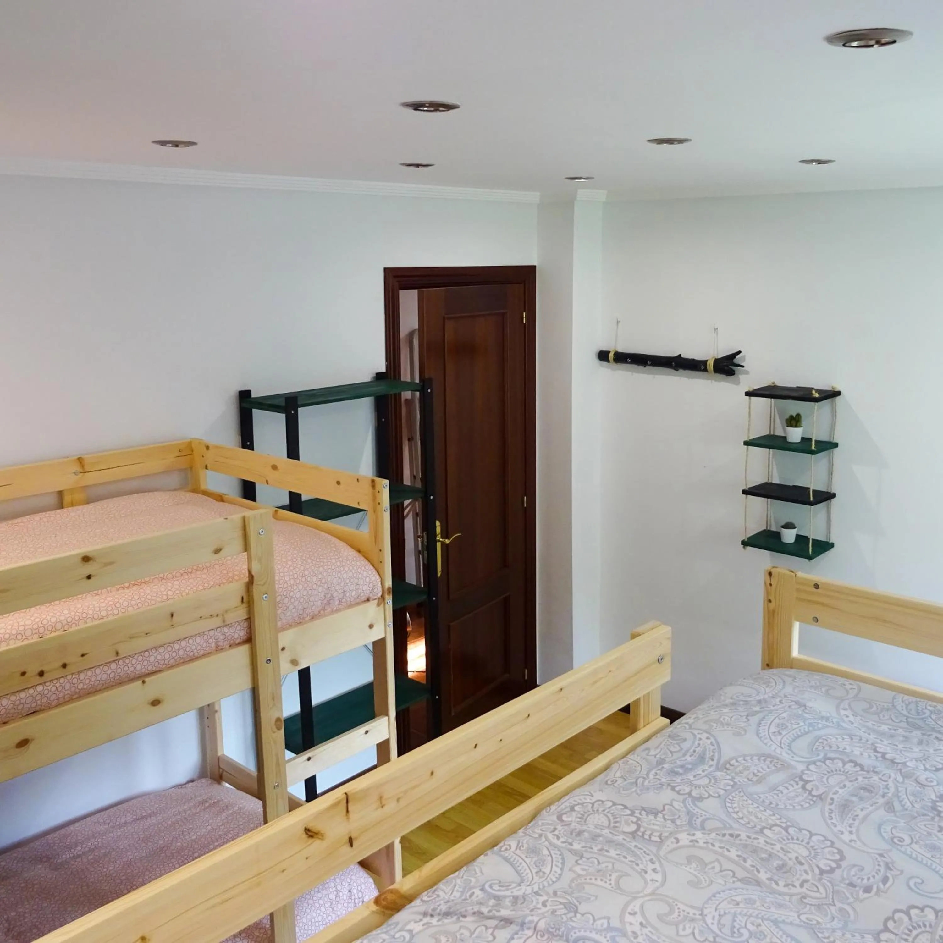 Photo of the whole room, Bed in El Gato Gordo - bike & surf house