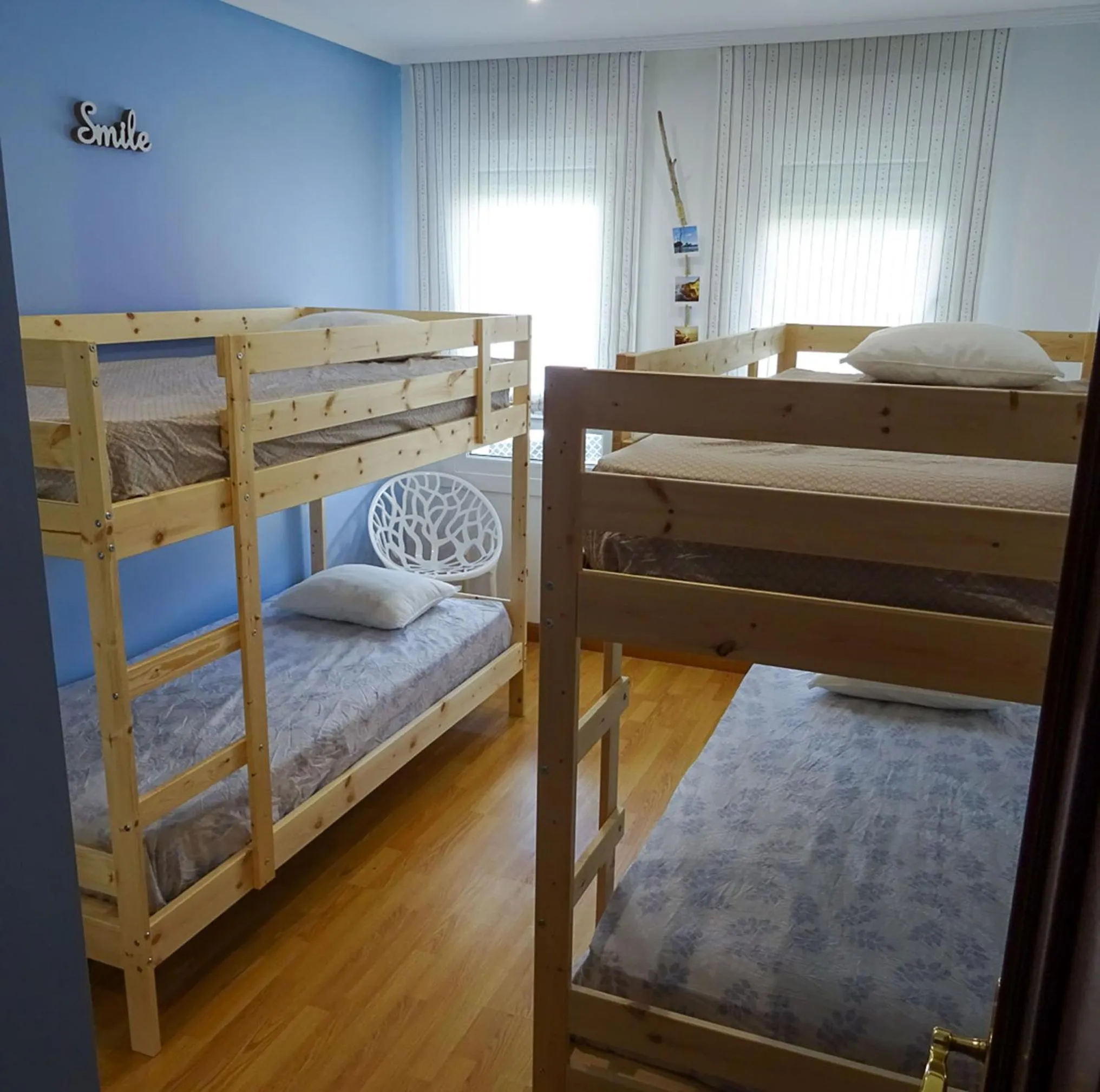 Bedroom, Bed in El Gato Gordo - bike & surf house