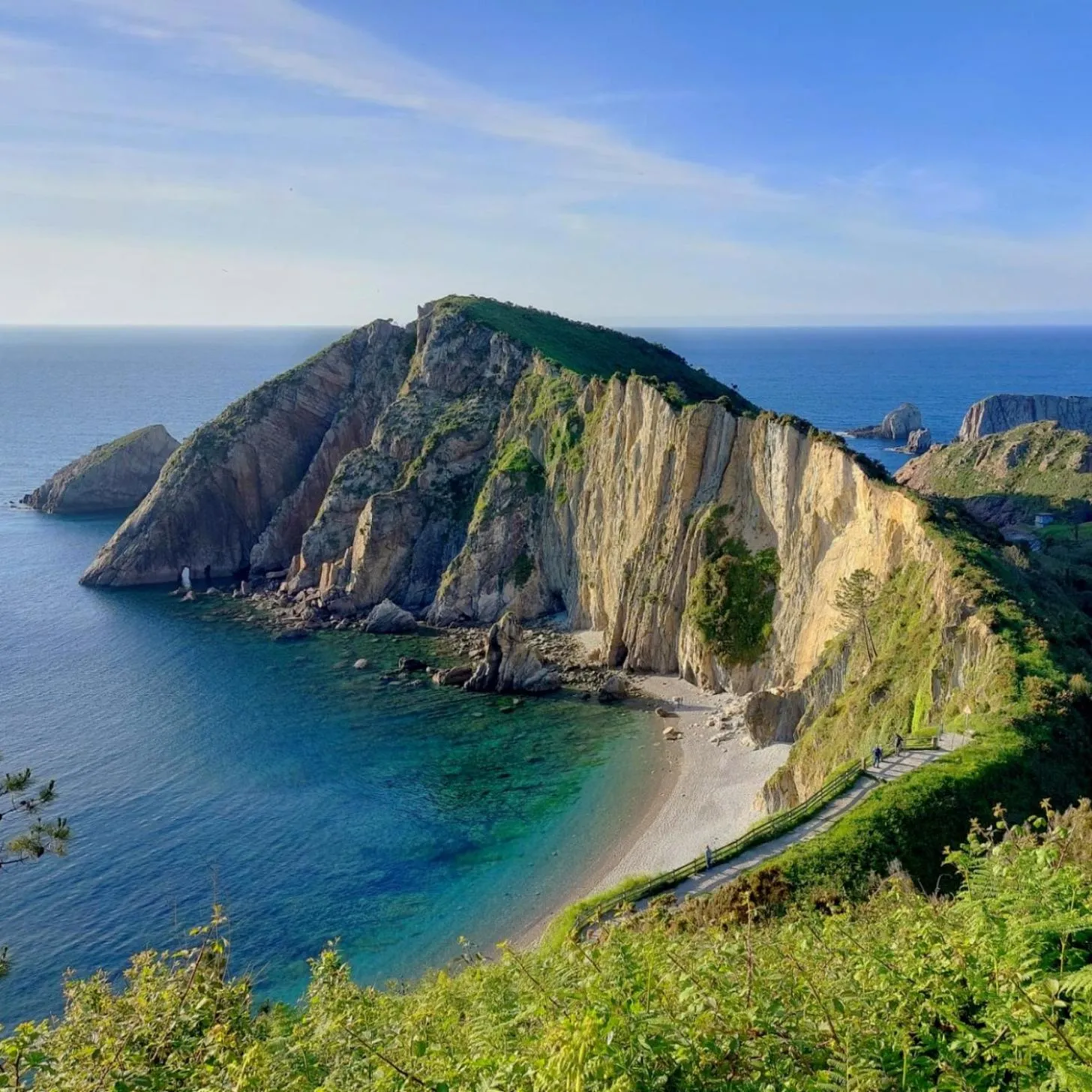 Beach in El Gato Gordo - bike & surf house