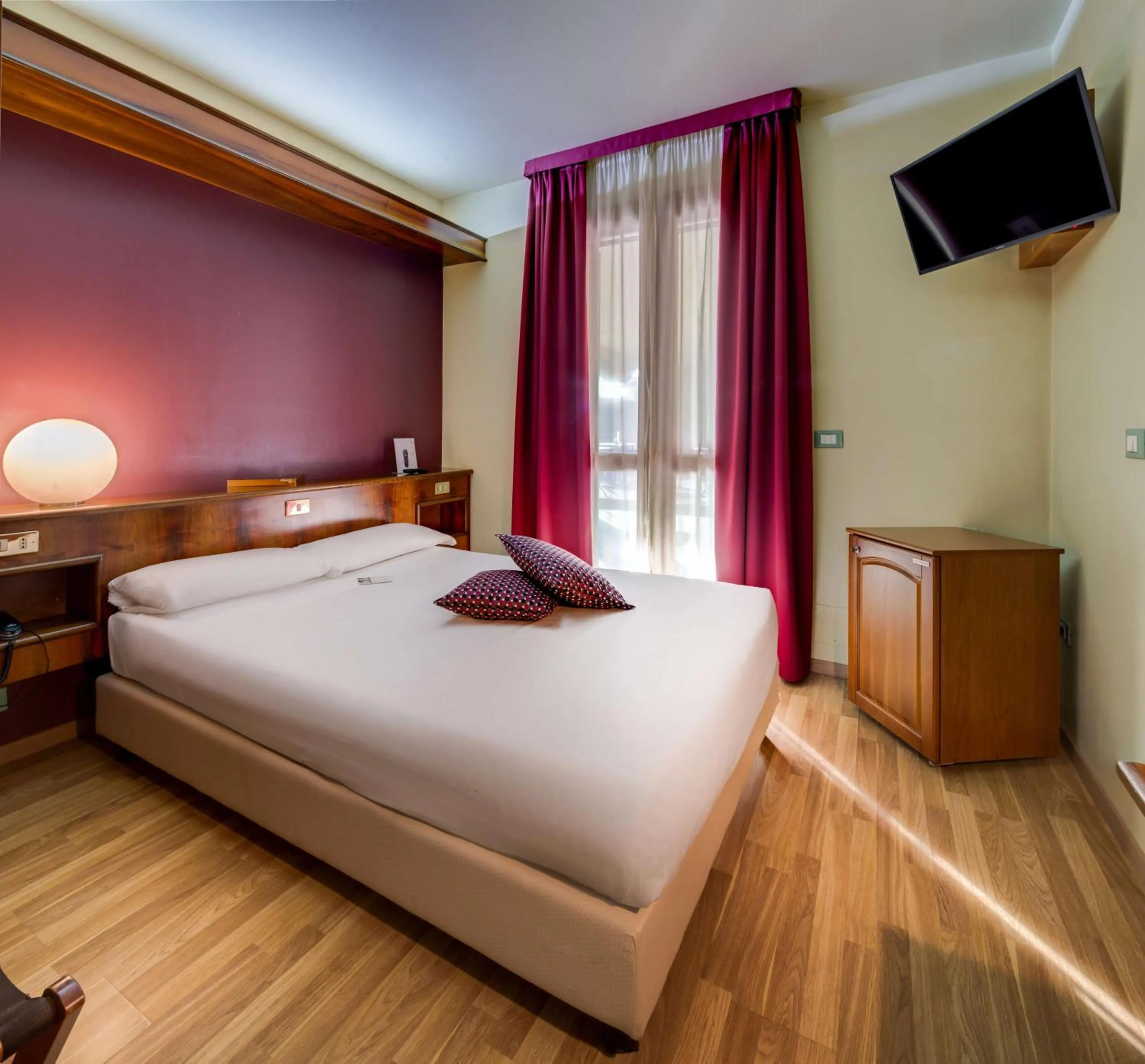 Bedroom, Bed in La Villa - Sure Hotel Collection by Best Western