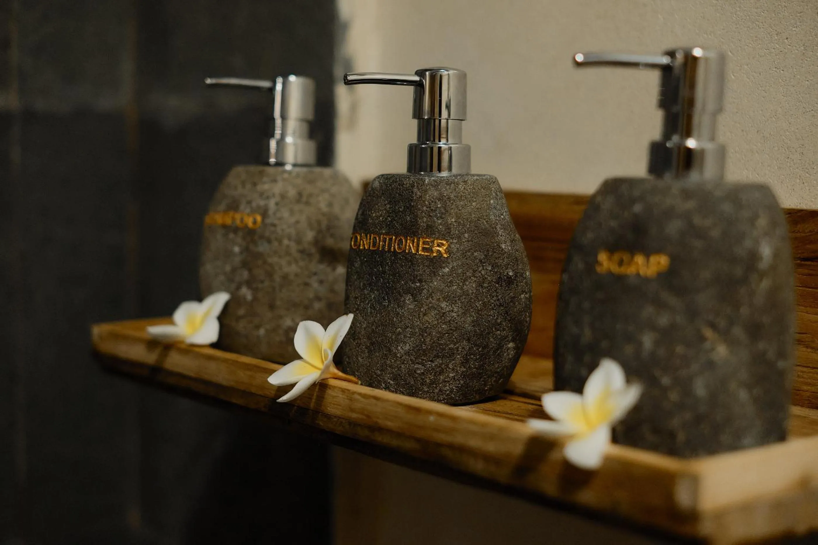 Toilet in Joglo Organik Guesthouse