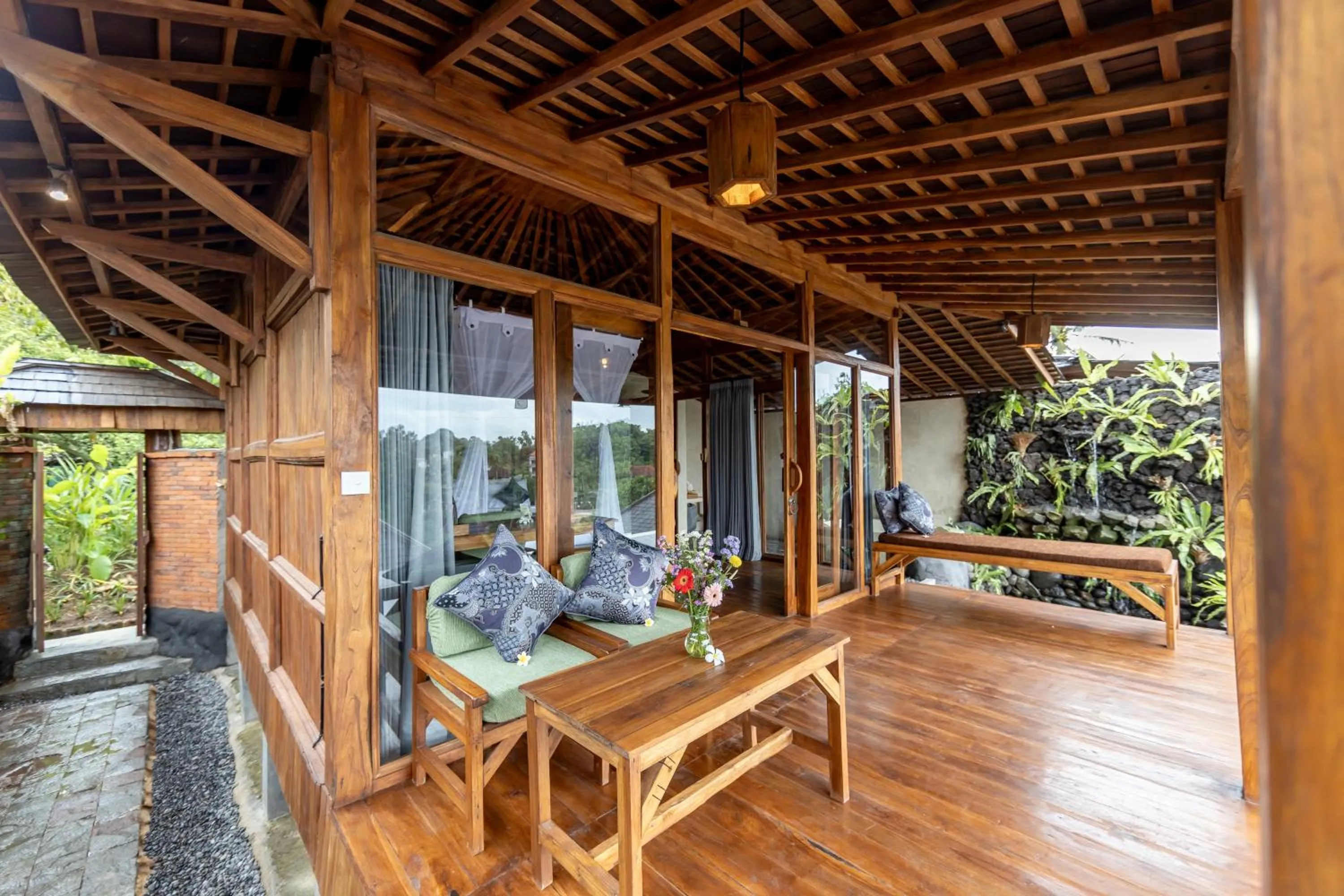 Garden in Joglo Organik Guesthouse