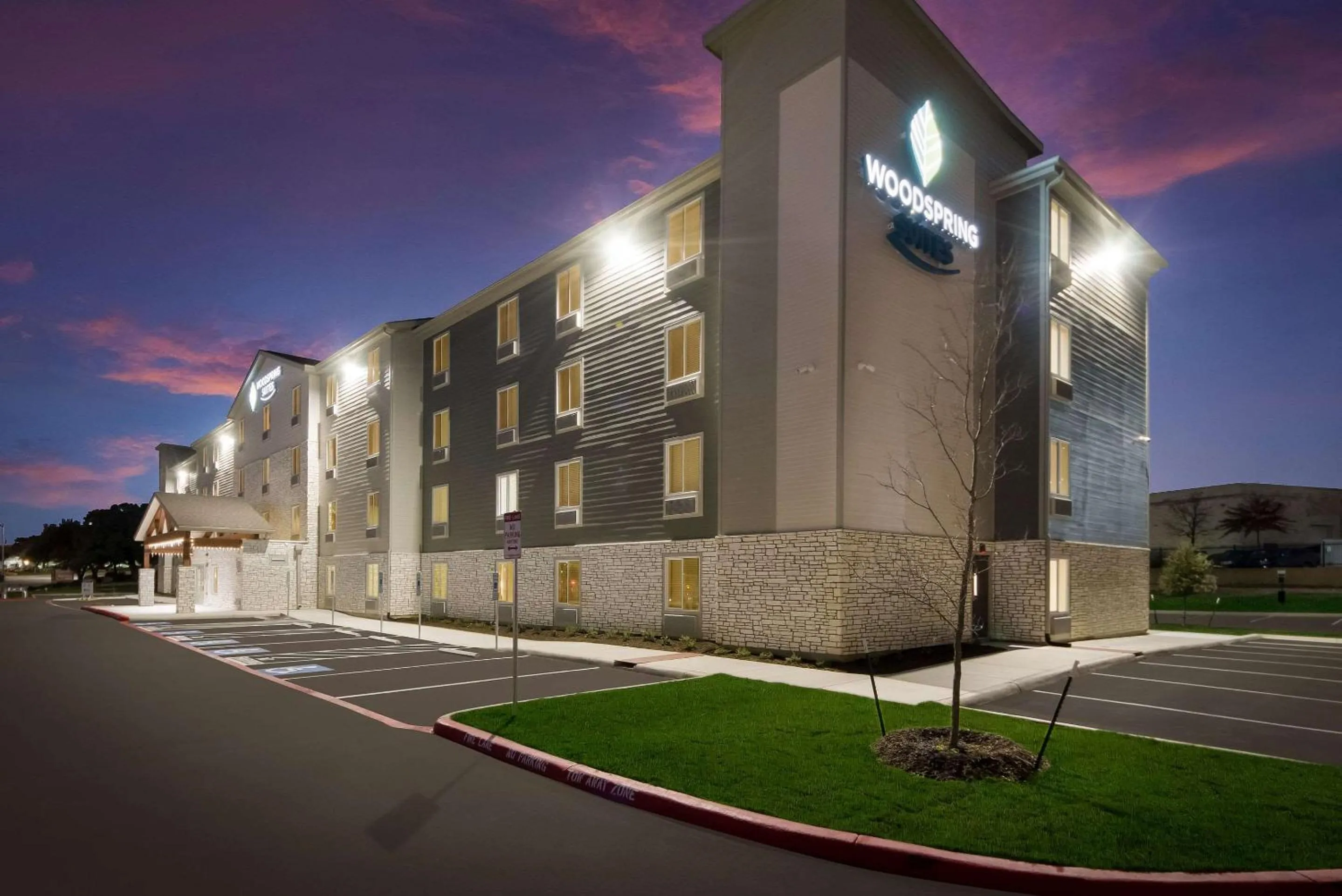 Property building in WoodSpring Suites San Antonio UTSA - Medical Center