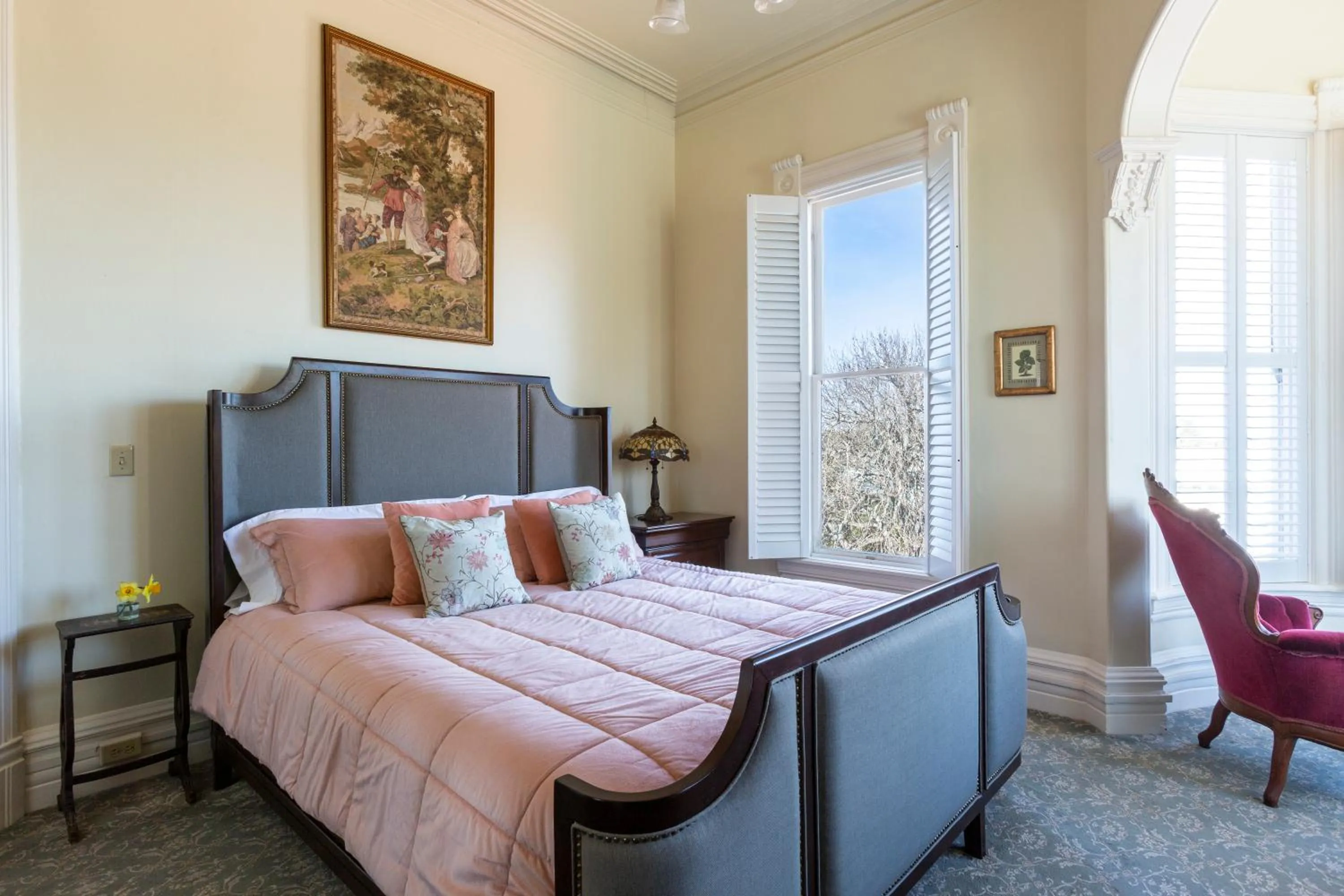 Bedroom, Bed in Pinc Lady Mansion