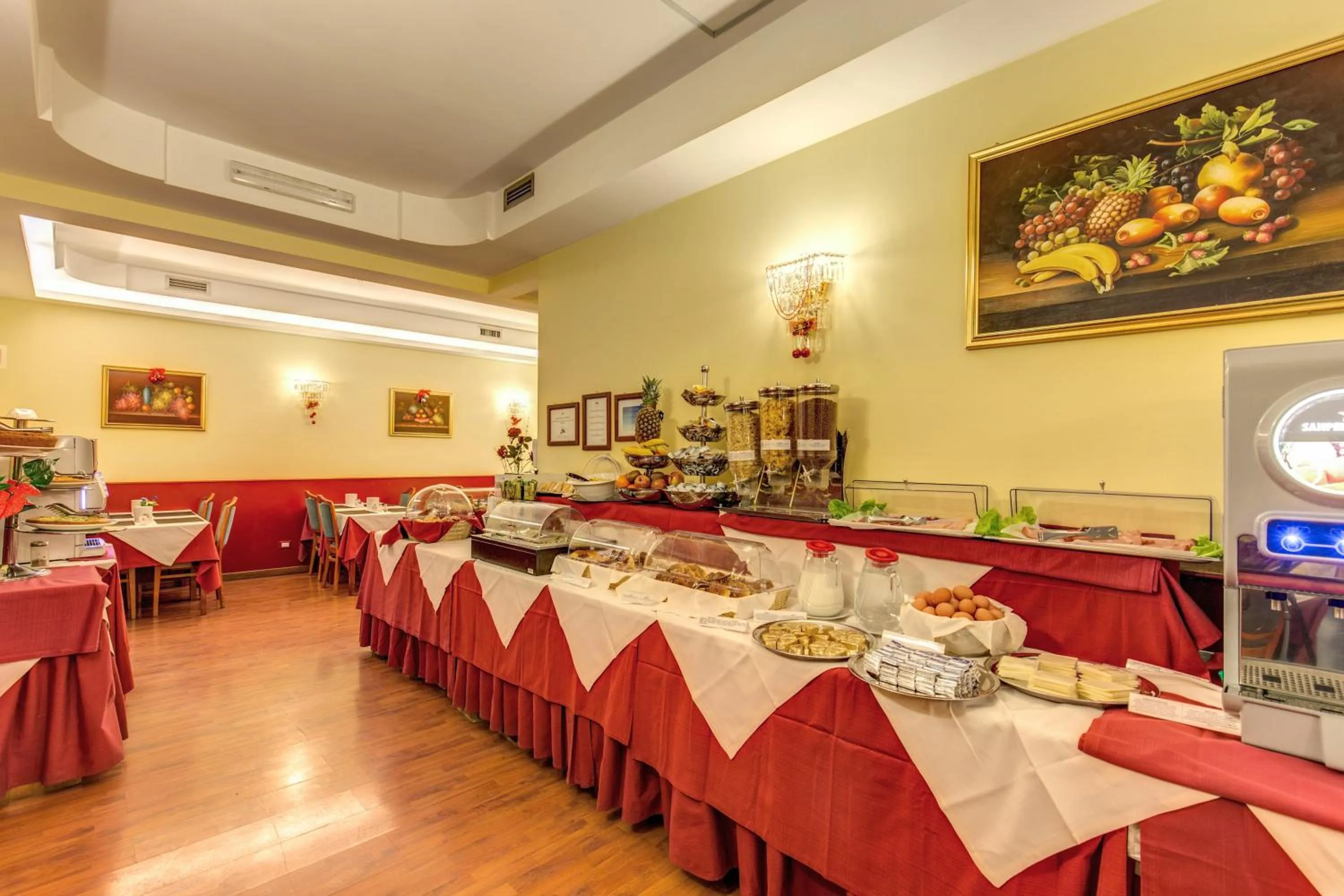 Restaurant/places to eat in Hotel Impero