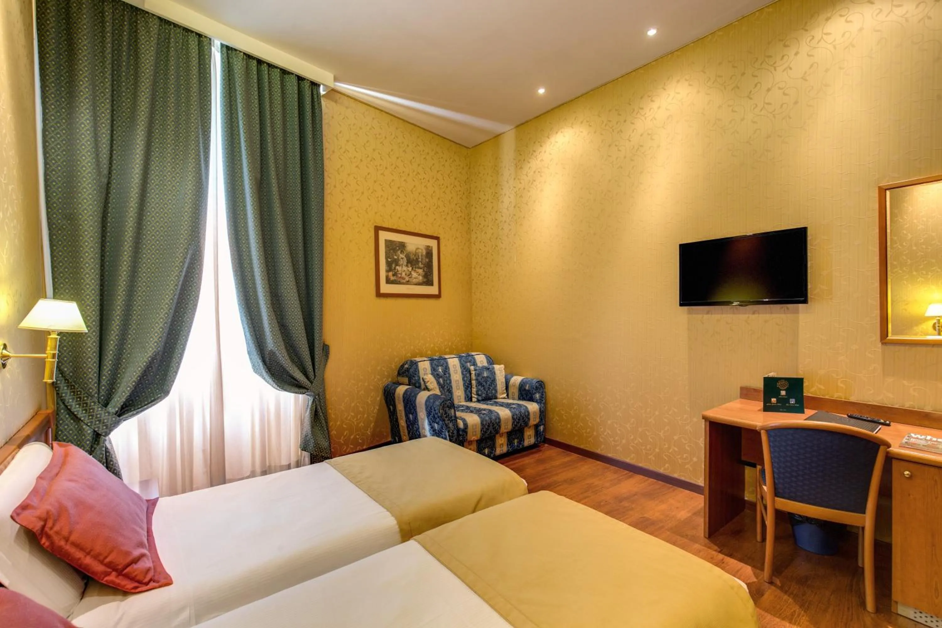 Bedroom, Bed in Hotel Impero