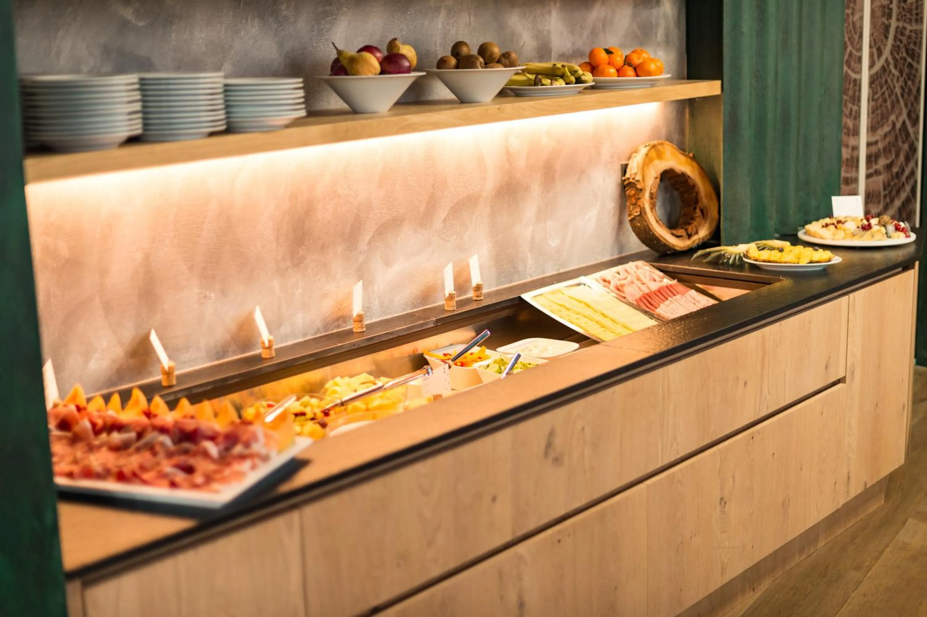 Food and drinks in KRONE eat drink stay