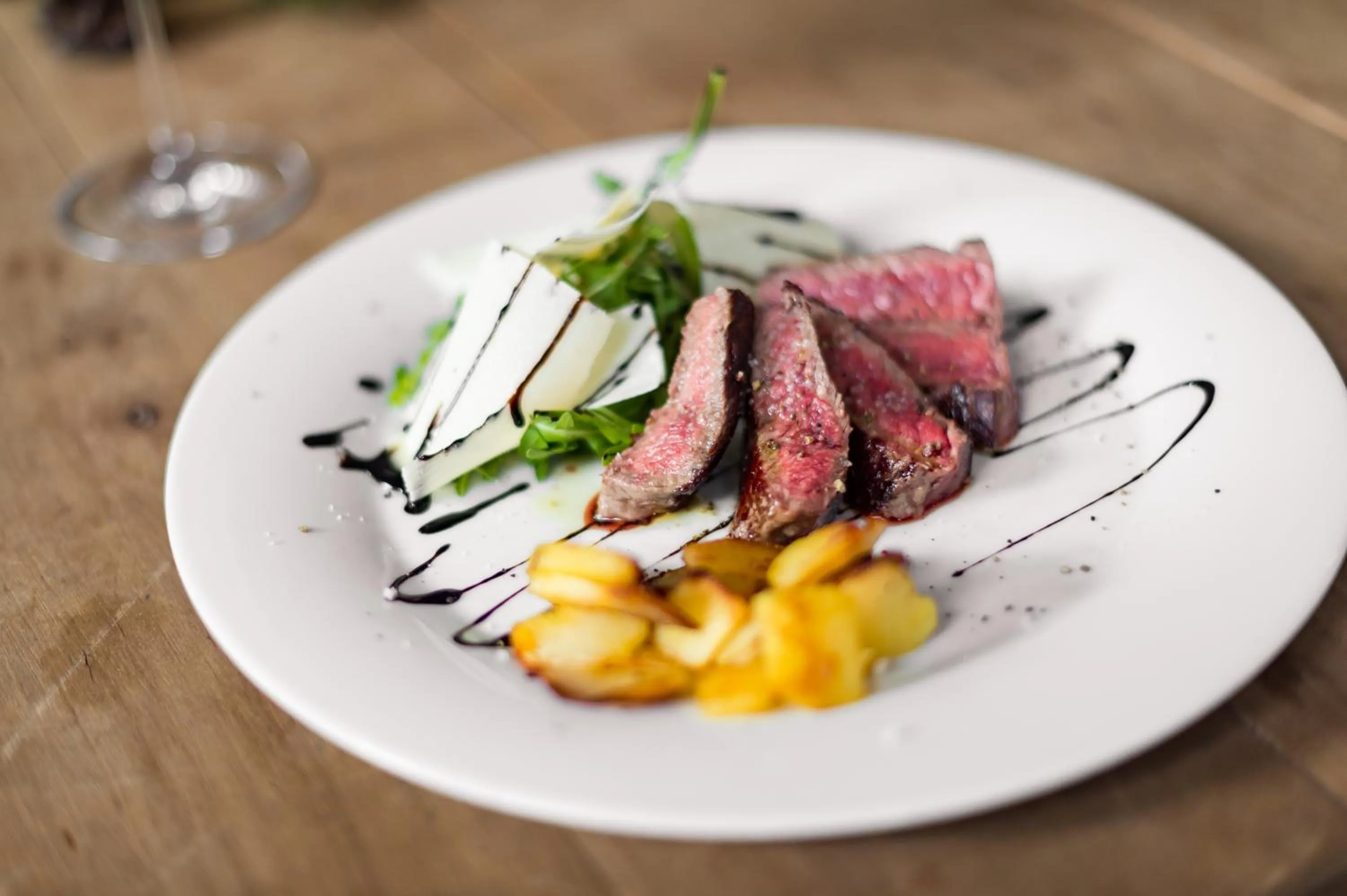 Food and drinks in KRONE eat drink stay