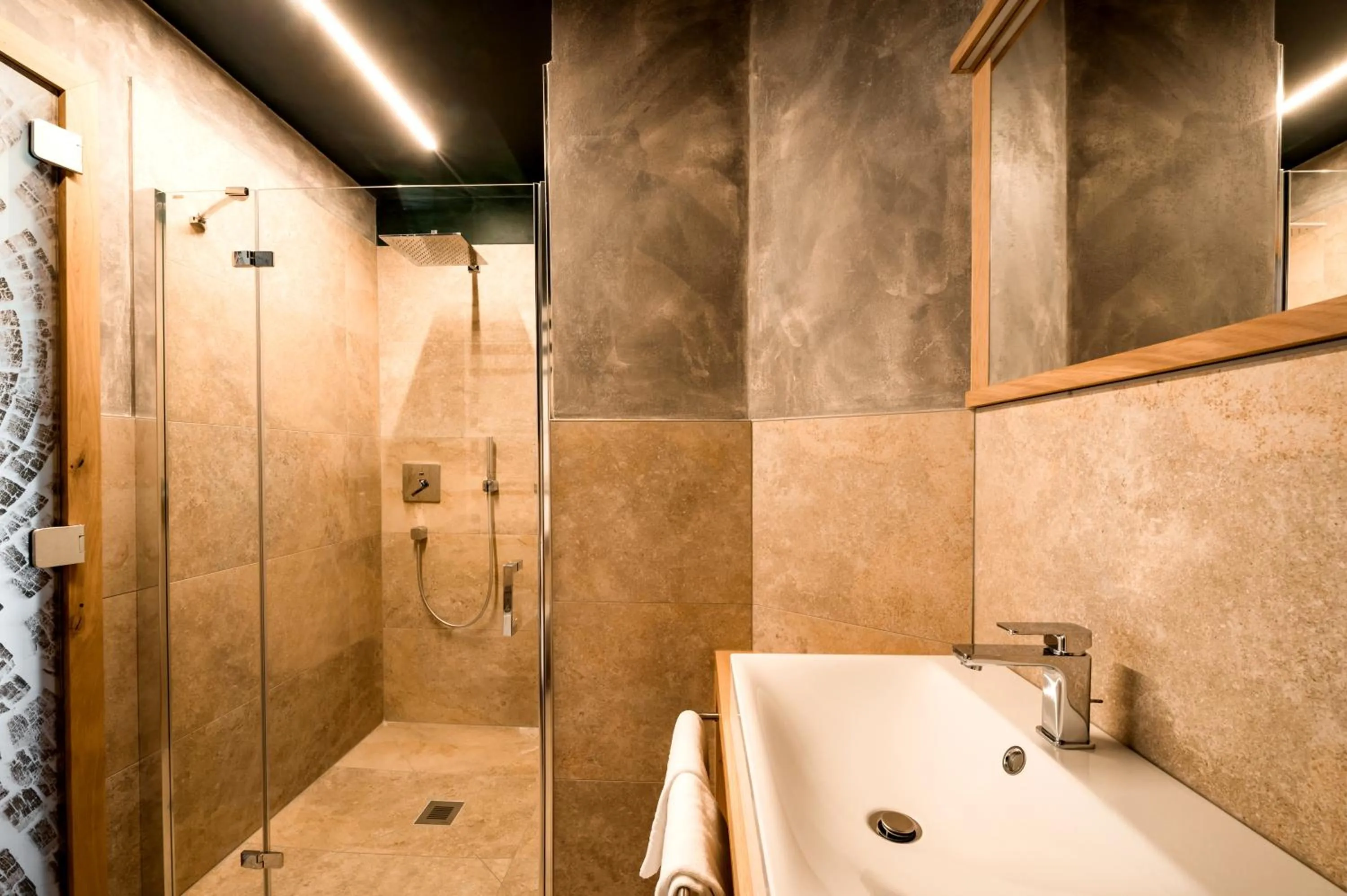 Bathroom in KRONE eat drink stay