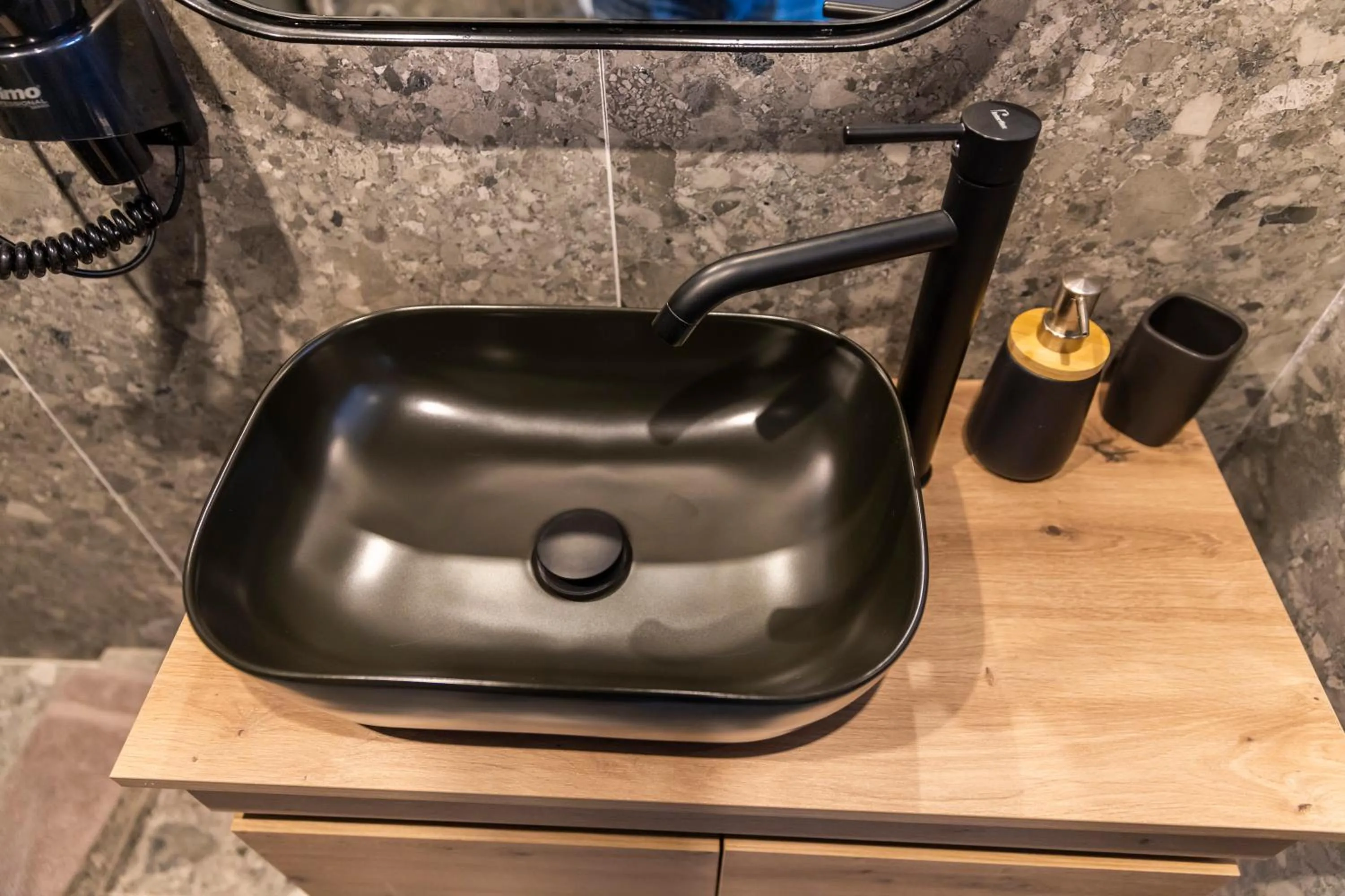 Centrally Elegant Suite by Acropolis