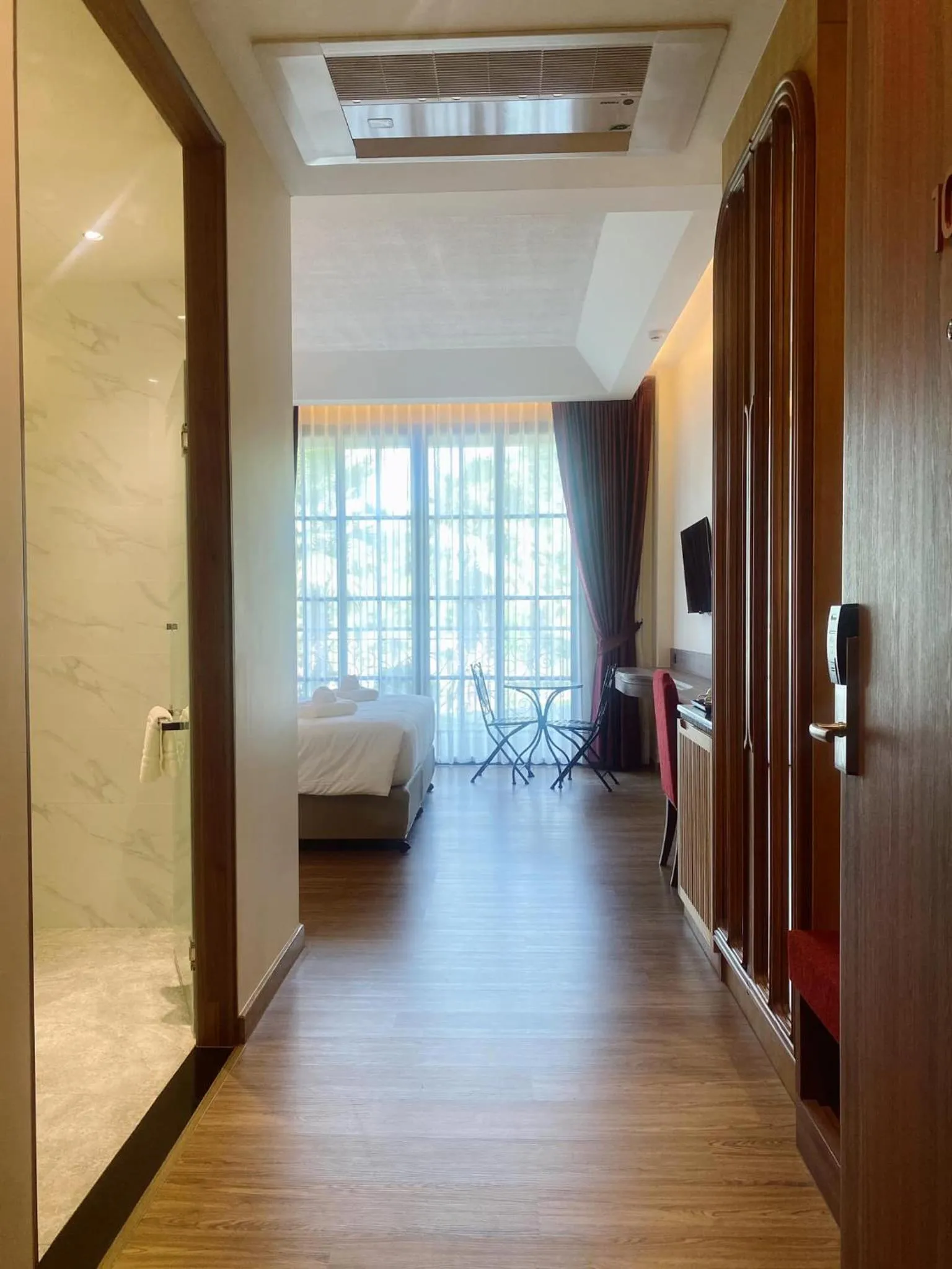 Photo of the whole room, Bed in Grand Lord Hotel & Residence - Pattaya