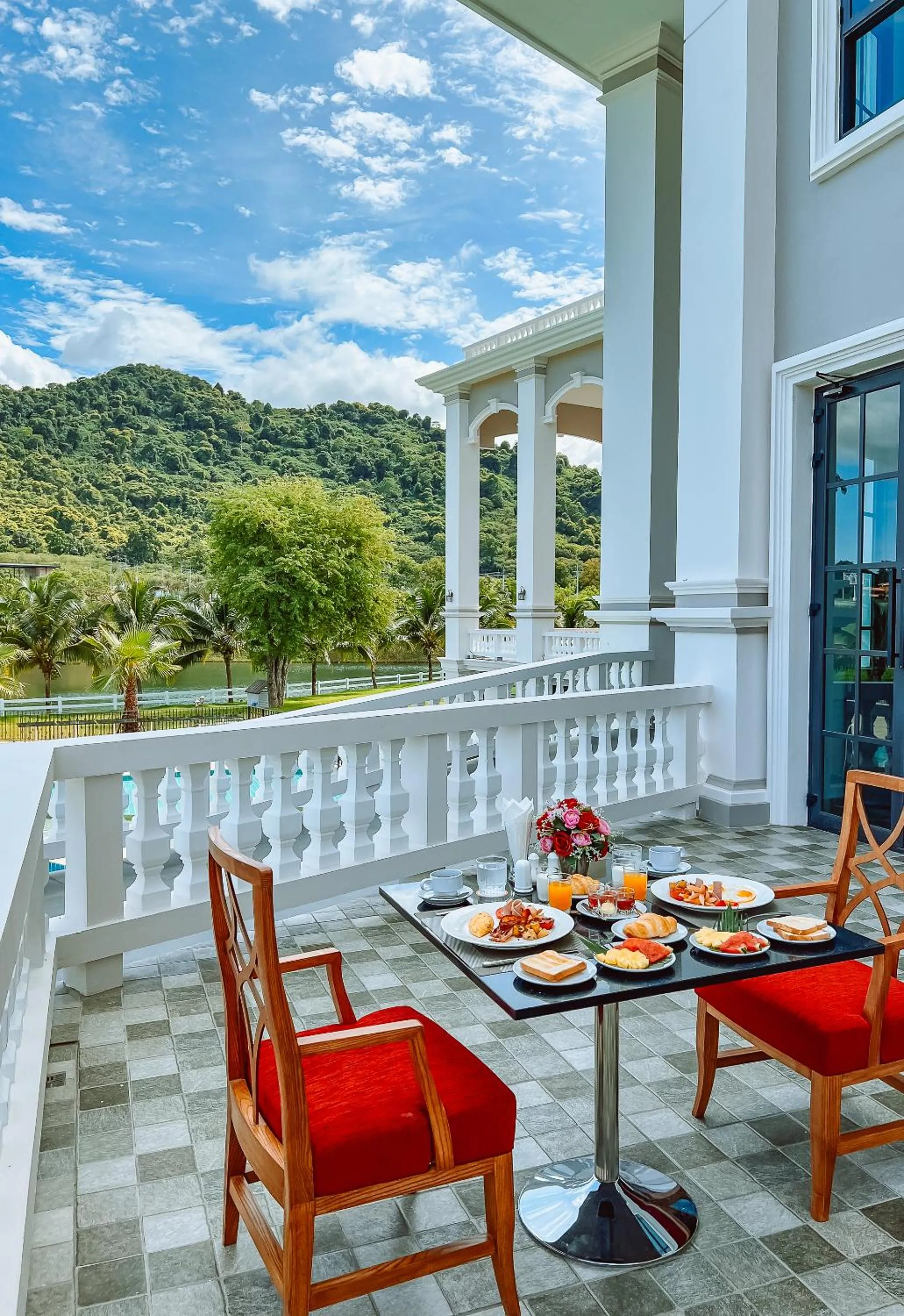 Restaurant/places to eat in Grand Lord Hotel & Residence - Pattaya