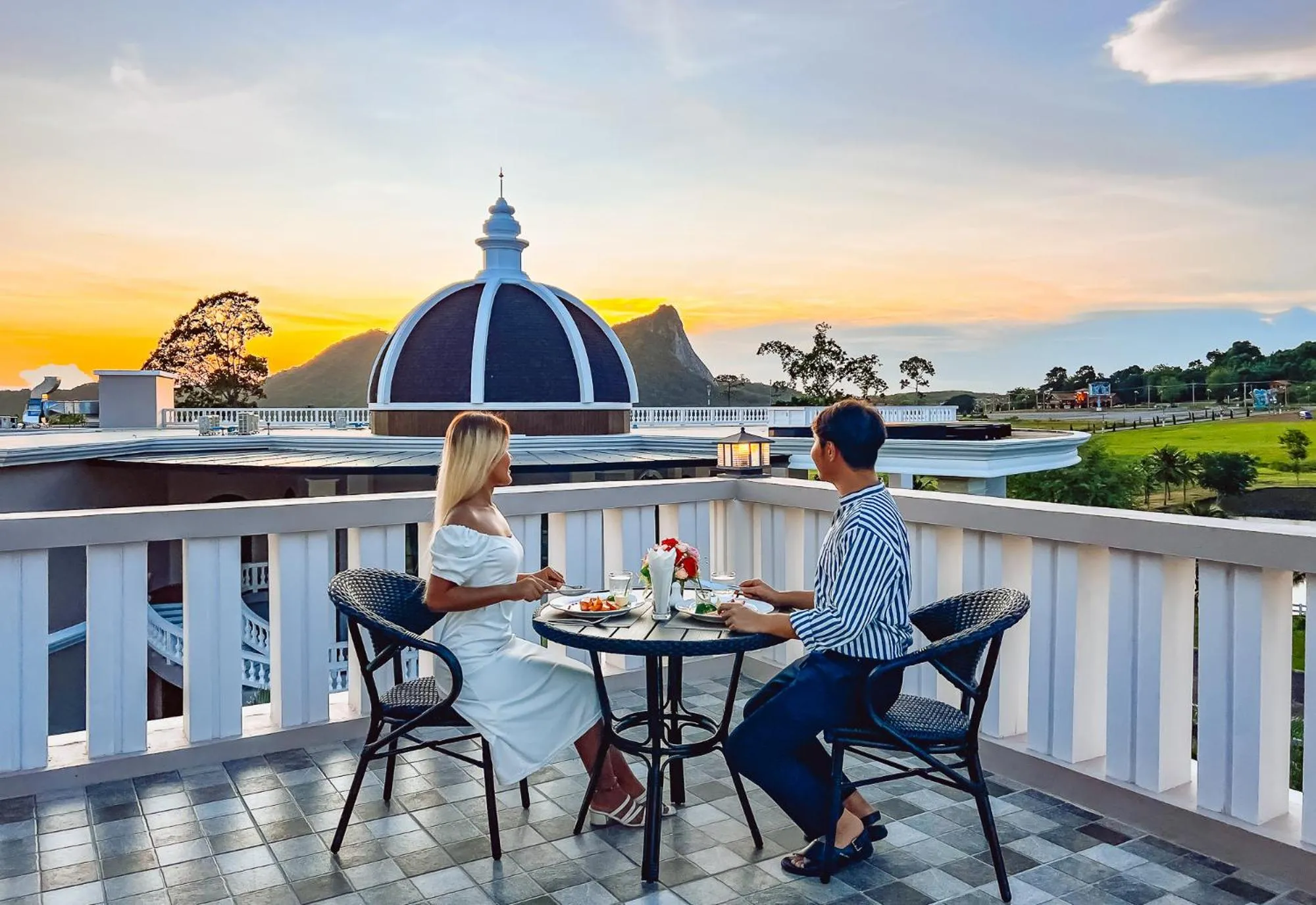 Restaurant/places to eat in Grand Lord Hotel & Residence - Pattaya