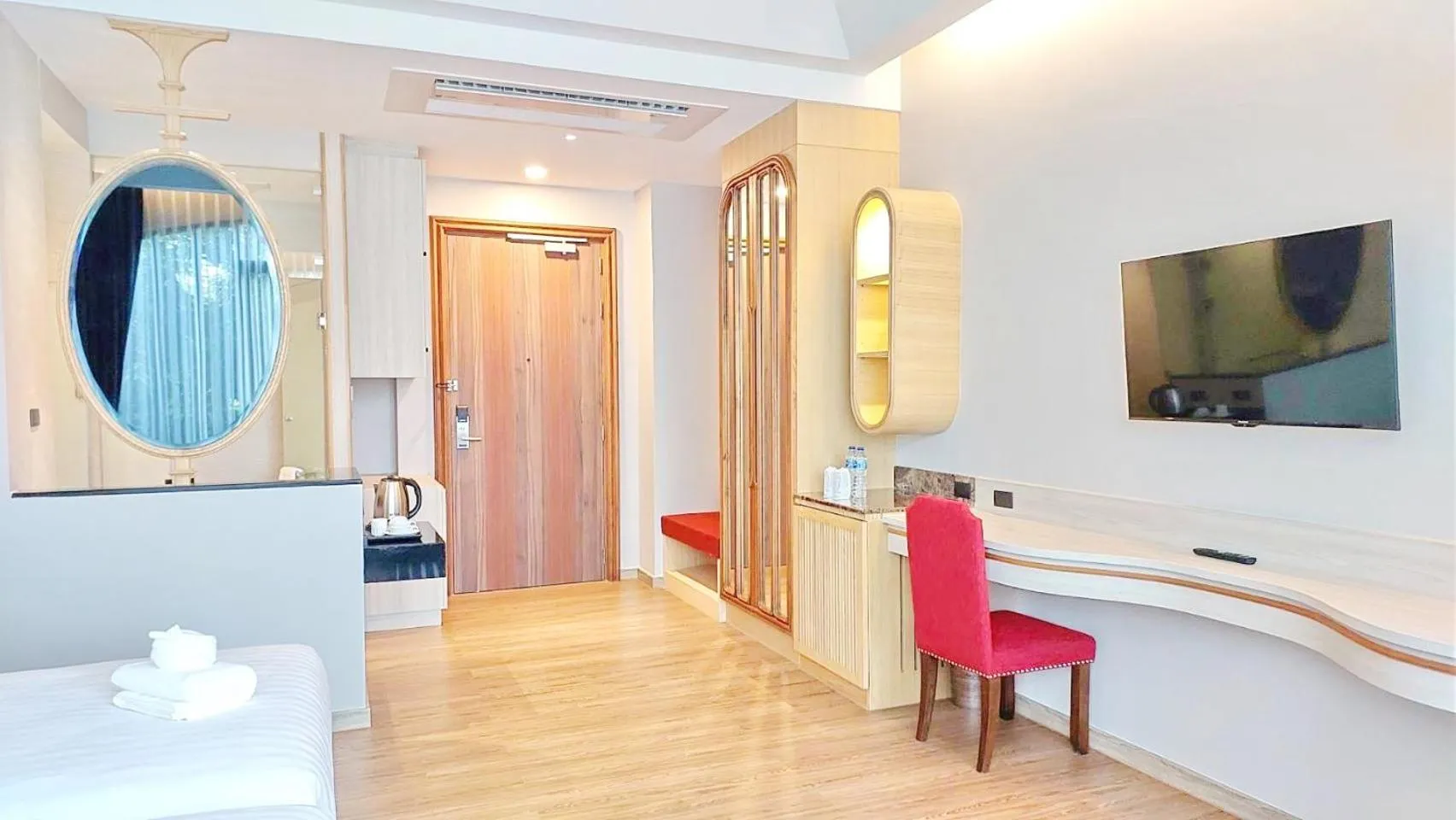 Grand Lord Hotel & Residence - Pattaya