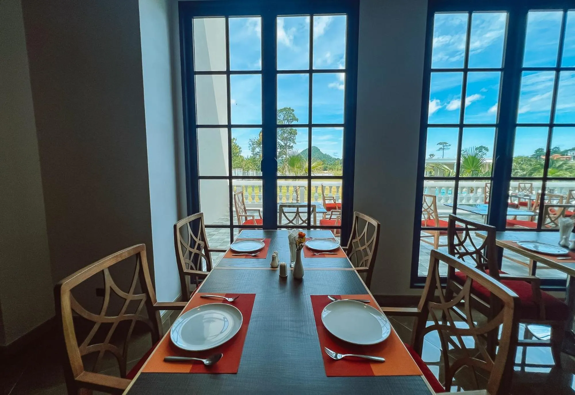 Restaurant/places to eat in Grand Lord Hotel & Residence - Pattaya