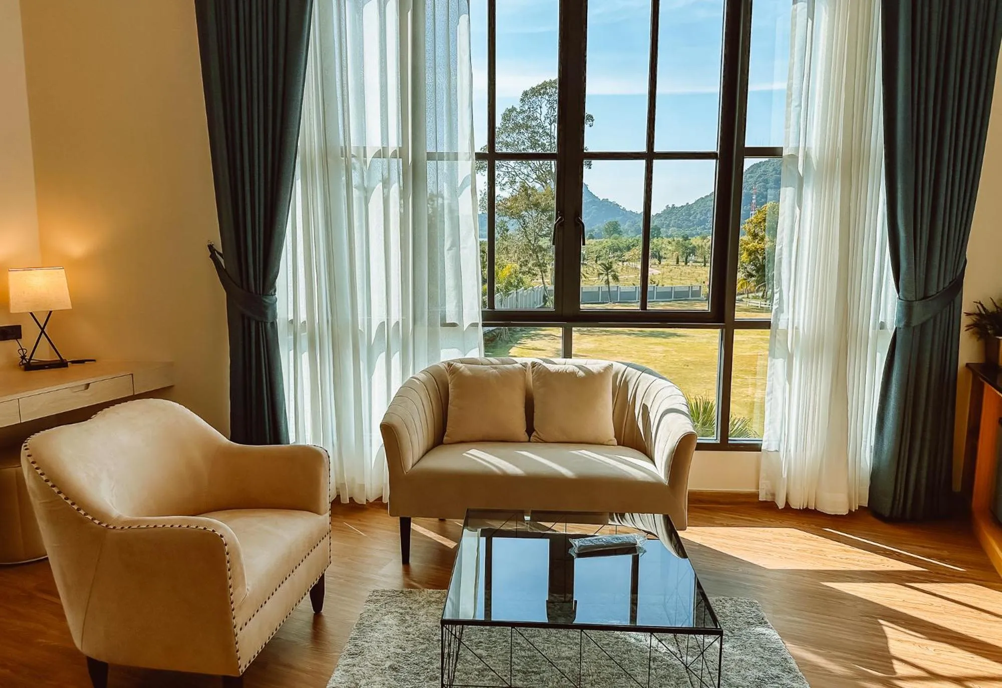 Living room in Grand Lord Hotel & Residence - Pattaya