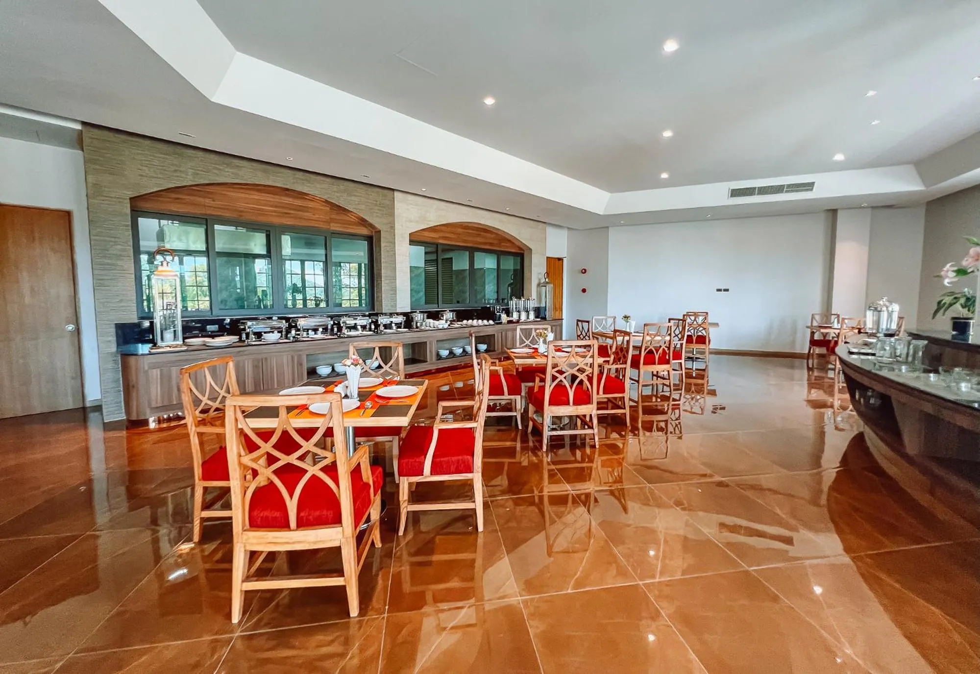 Restaurant/places to eat in Grand Lord Hotel & Residence - Pattaya