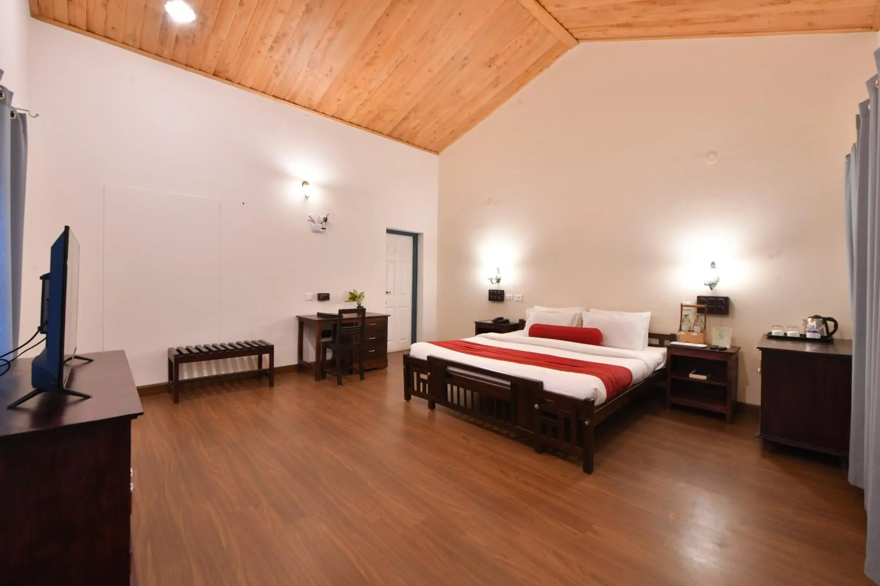 Suite with Garden View in The Hearth Suite with Garden View in The Hearth