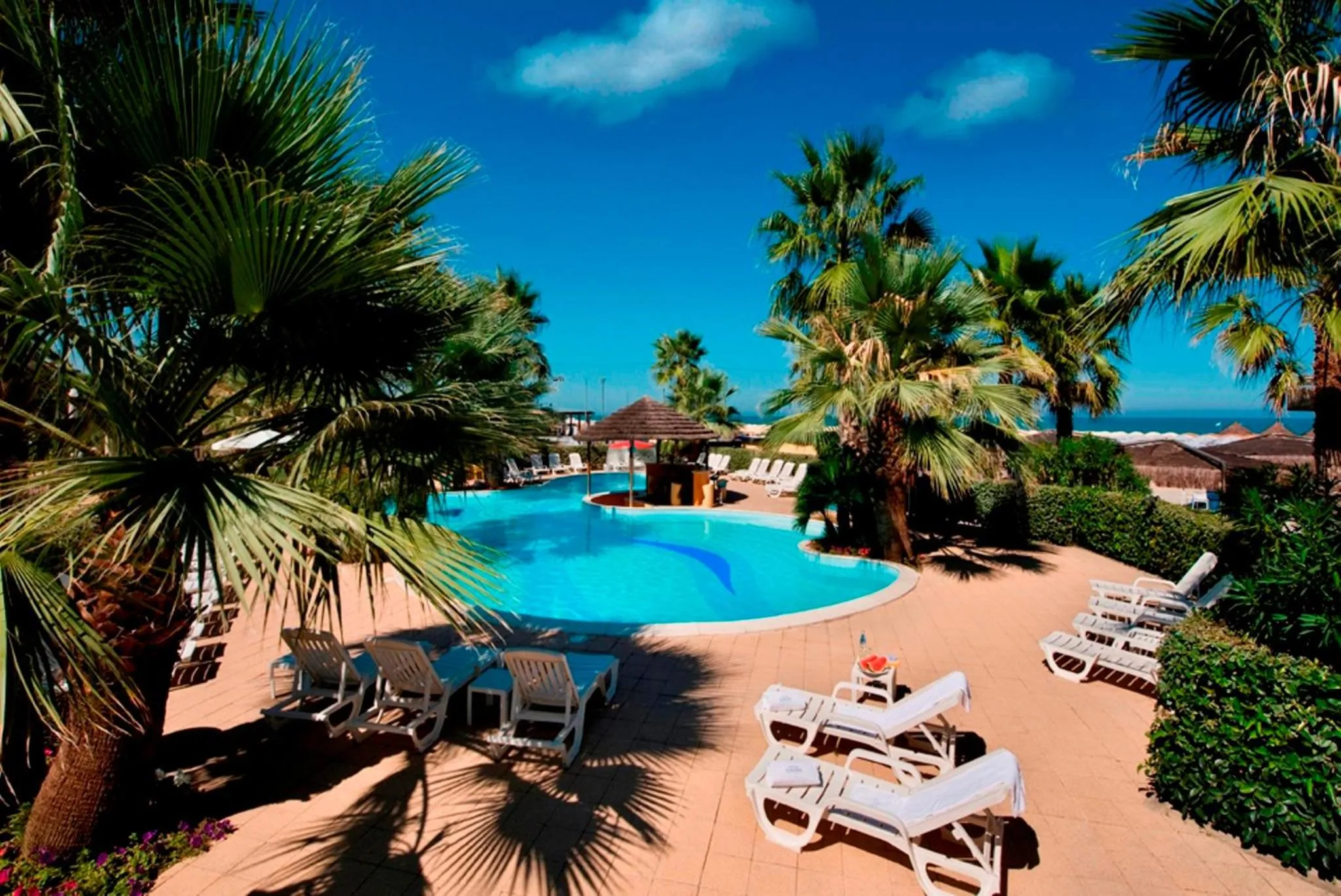 Swimming pool in Hotel Europa Beach Village