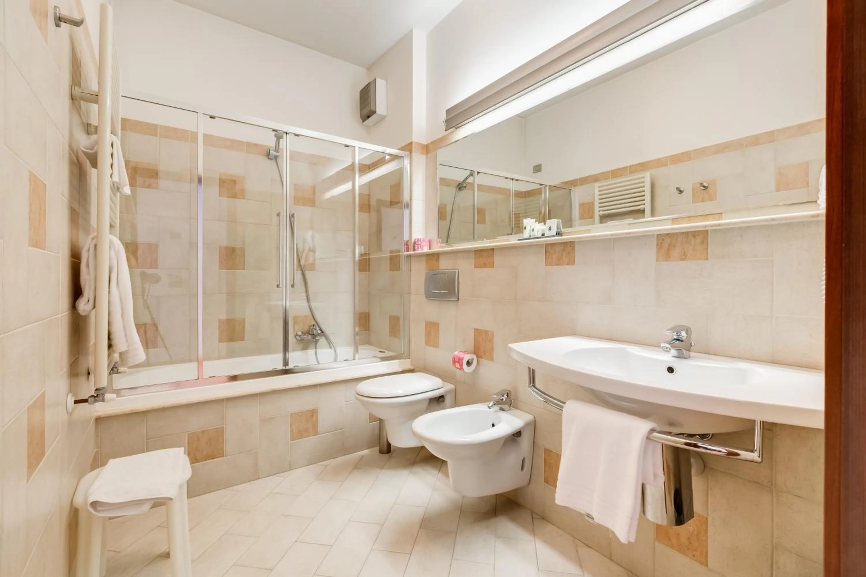 Toilet in Hotel Europa Beach Village